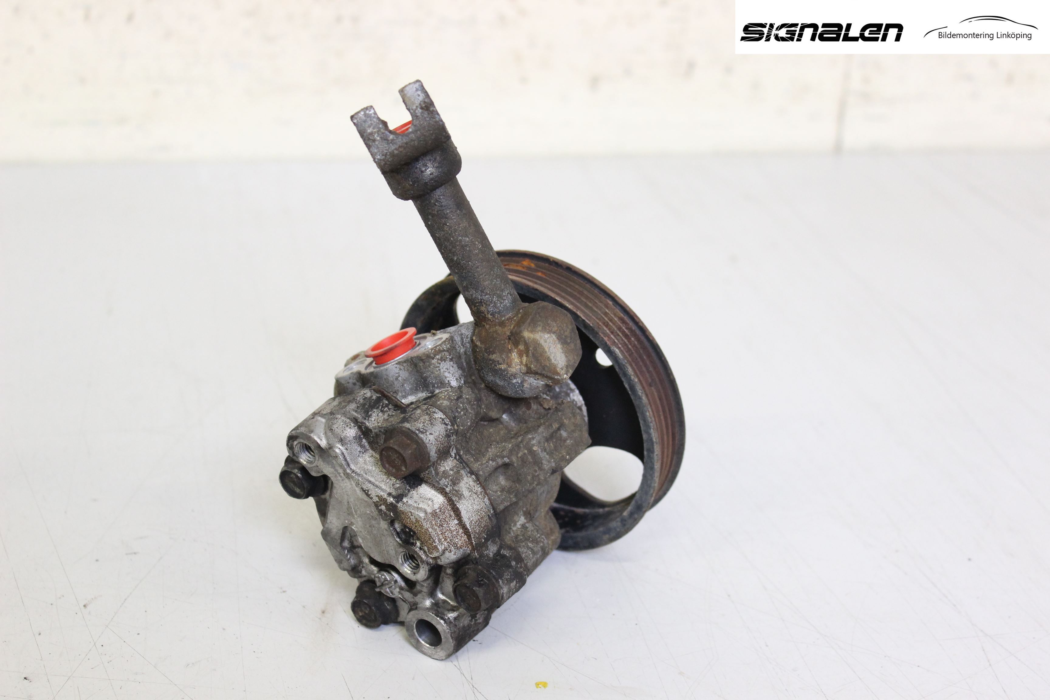 Nissan NAVARA 05-16 Styrservopump