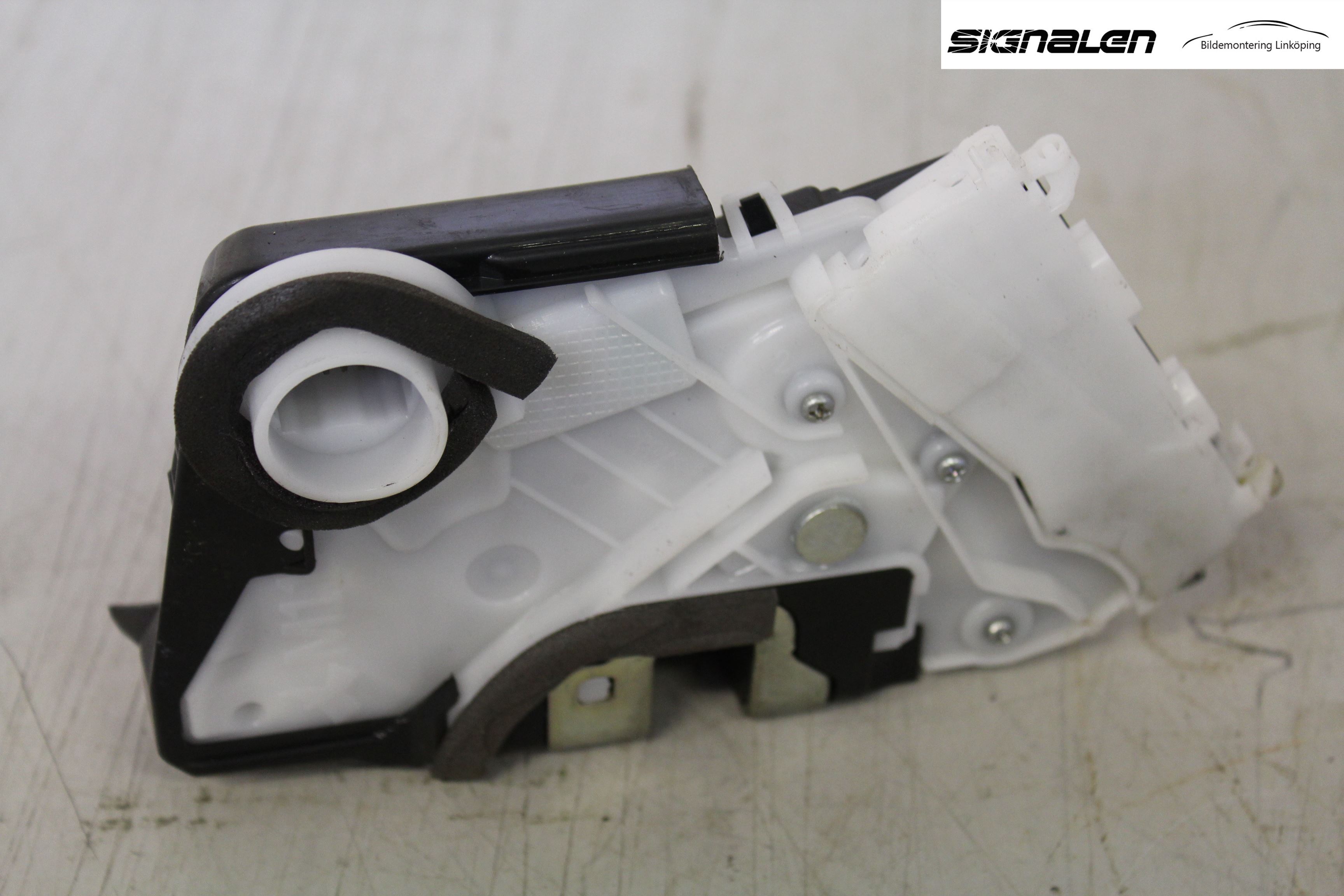 Honda CR-V 13-18 Låskista-Dörrlås