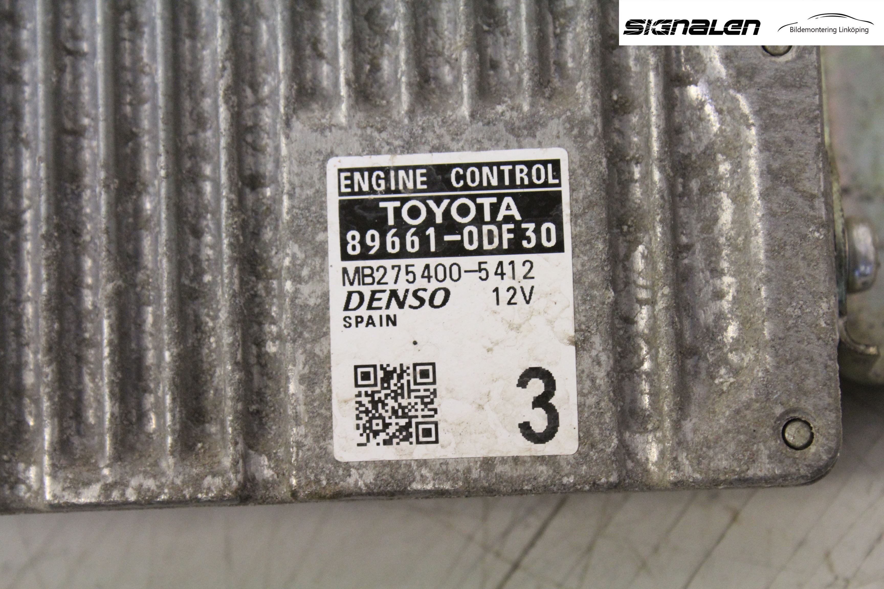 Toyota YARIS XP130 12-14 Styrenhet Insprut Bensin