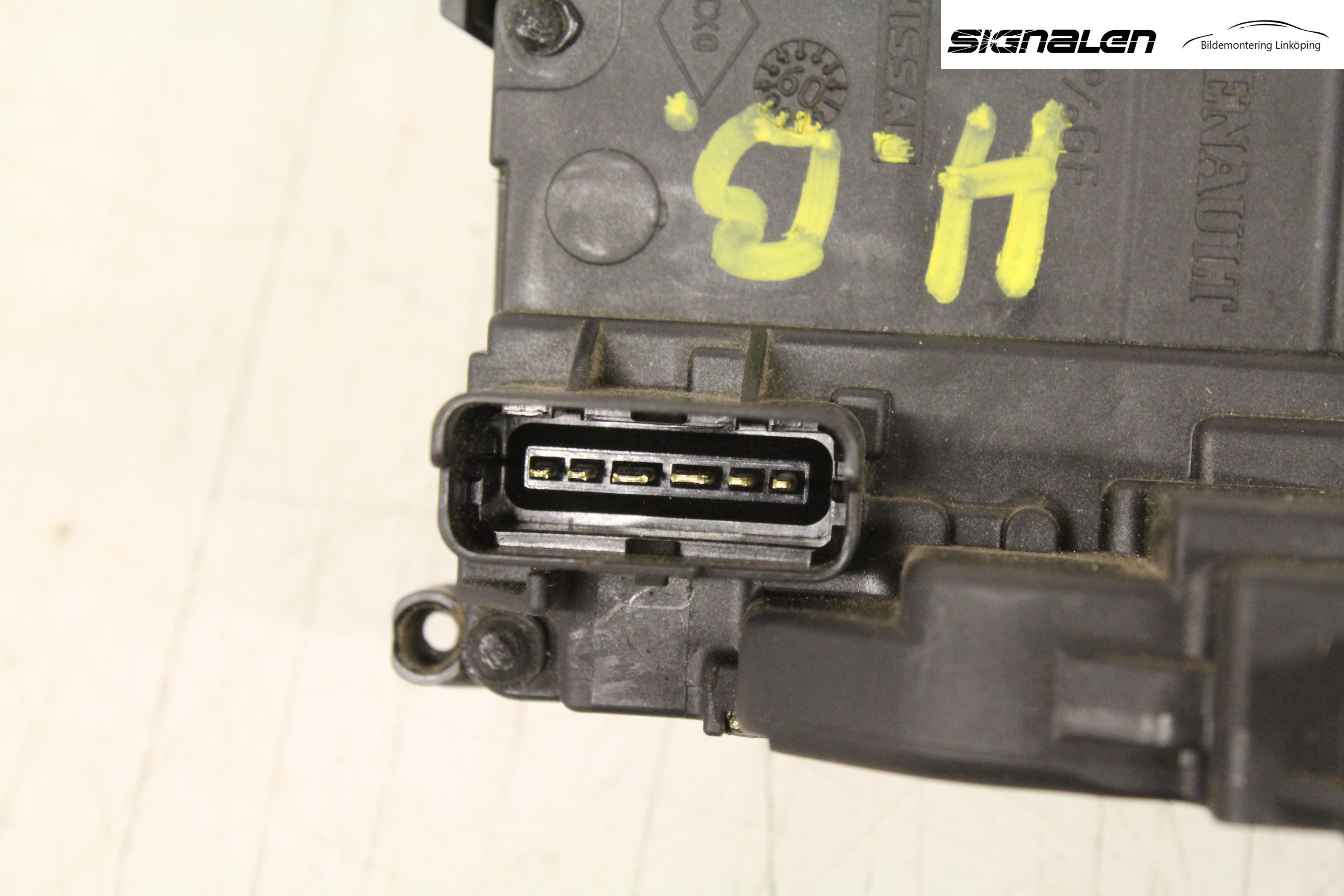 Renault LAGUNA III 08-10 Låskista-Dörrlås