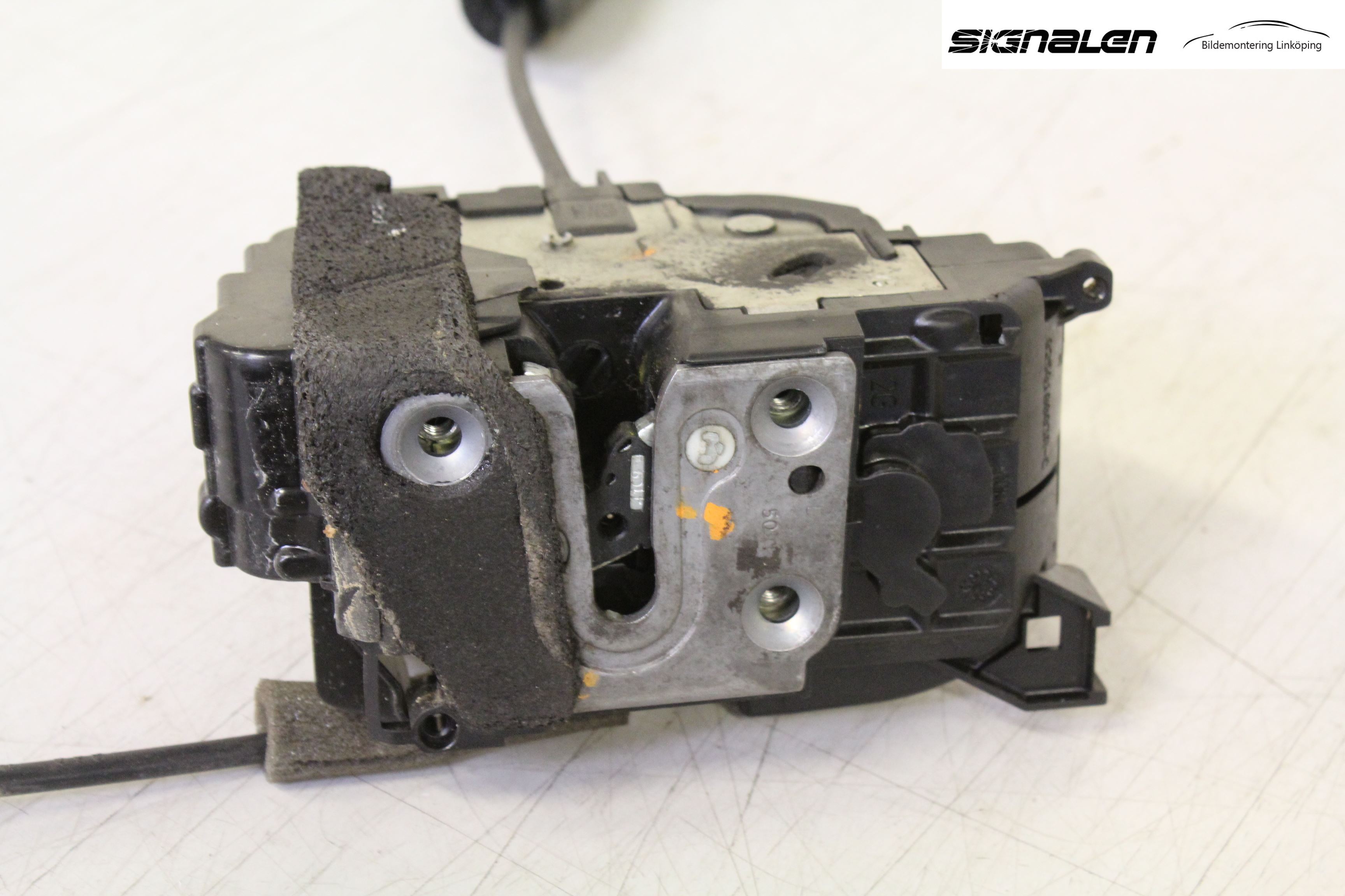 Renault LAGUNA III 08-10 Låskista-Dörrlås