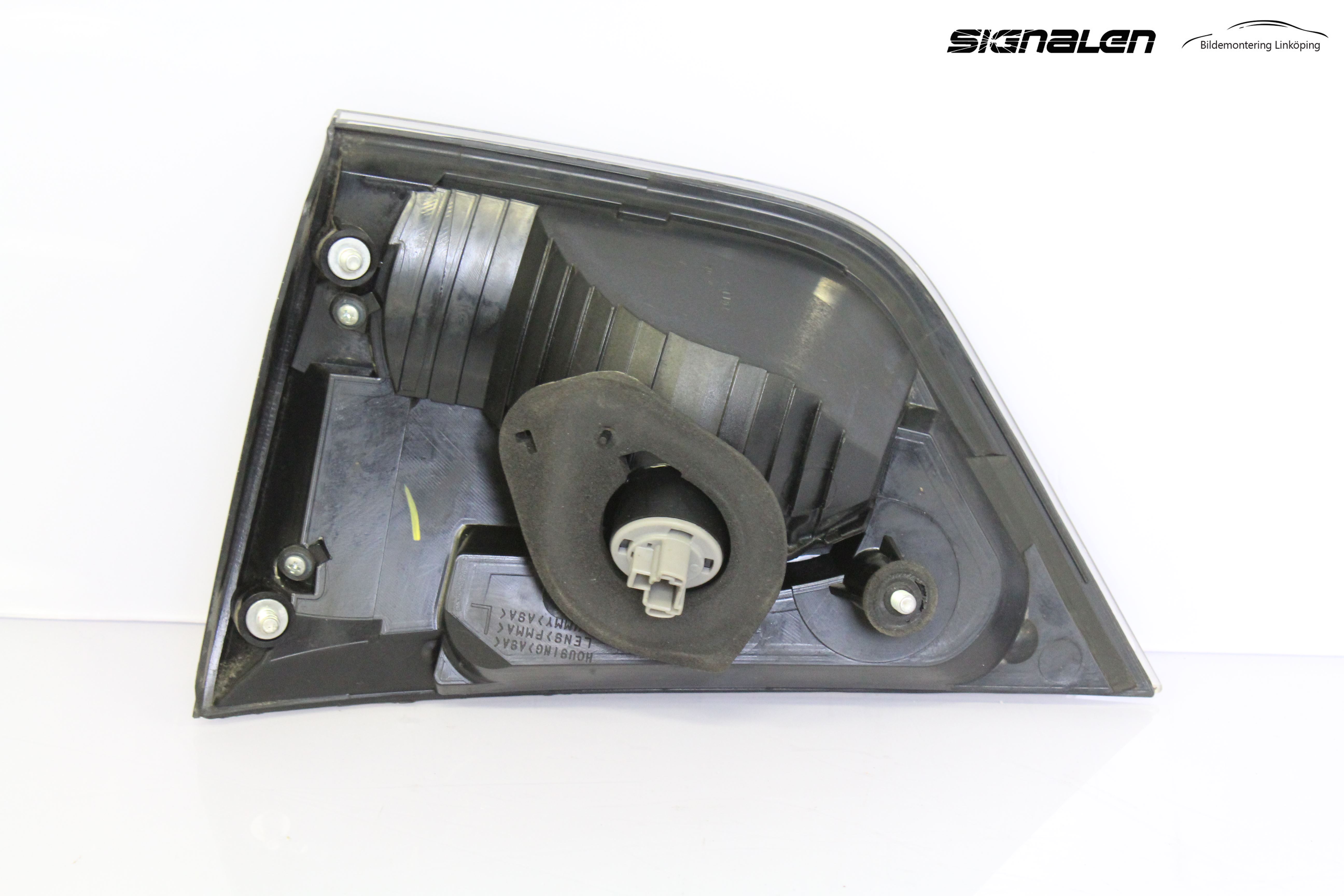 Mitsubishi OUTLANDER 07-12 Bakljus Lucka Vä