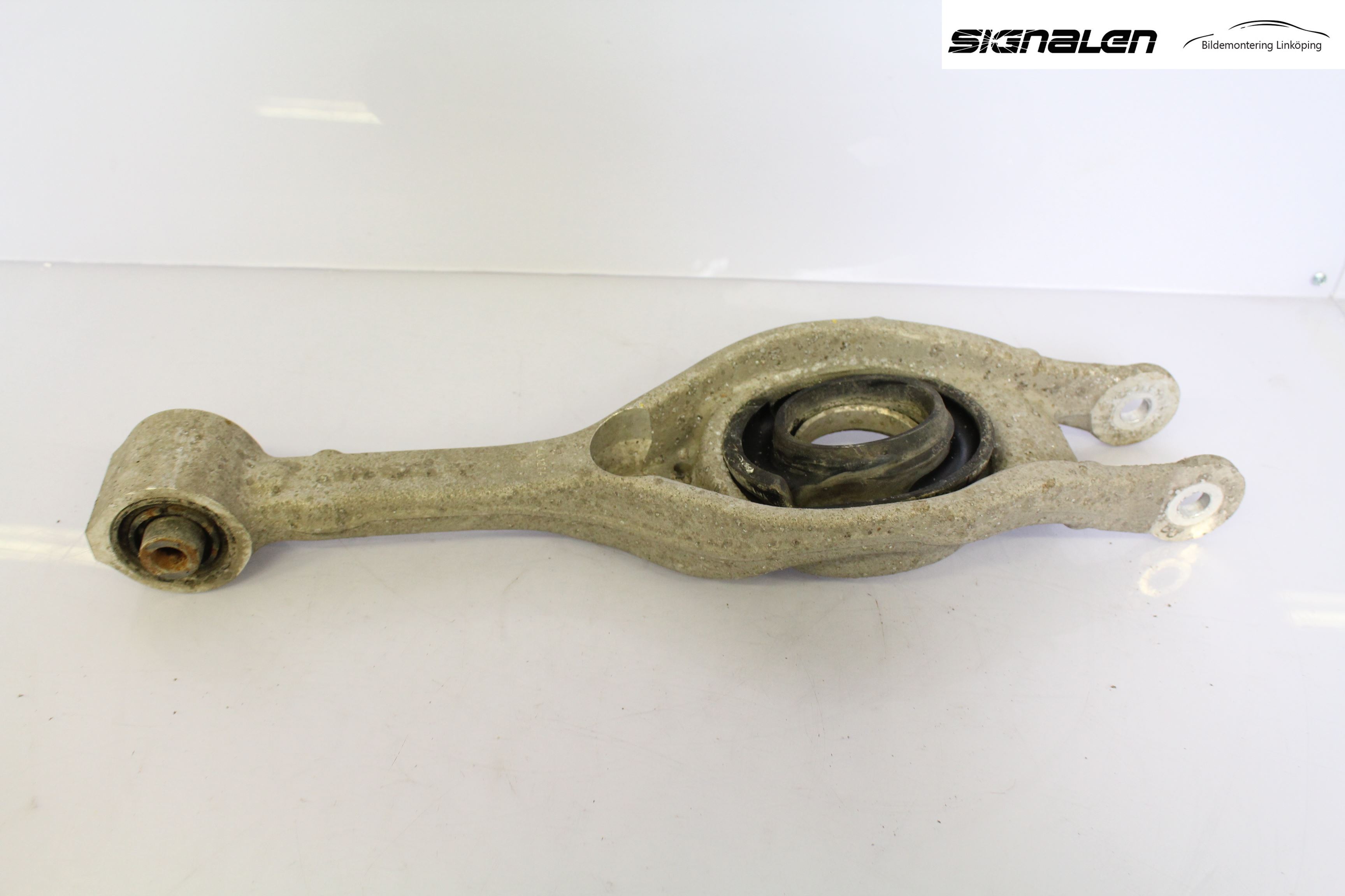 Hyundai i40 16-18 Bärarm Bak Vänster