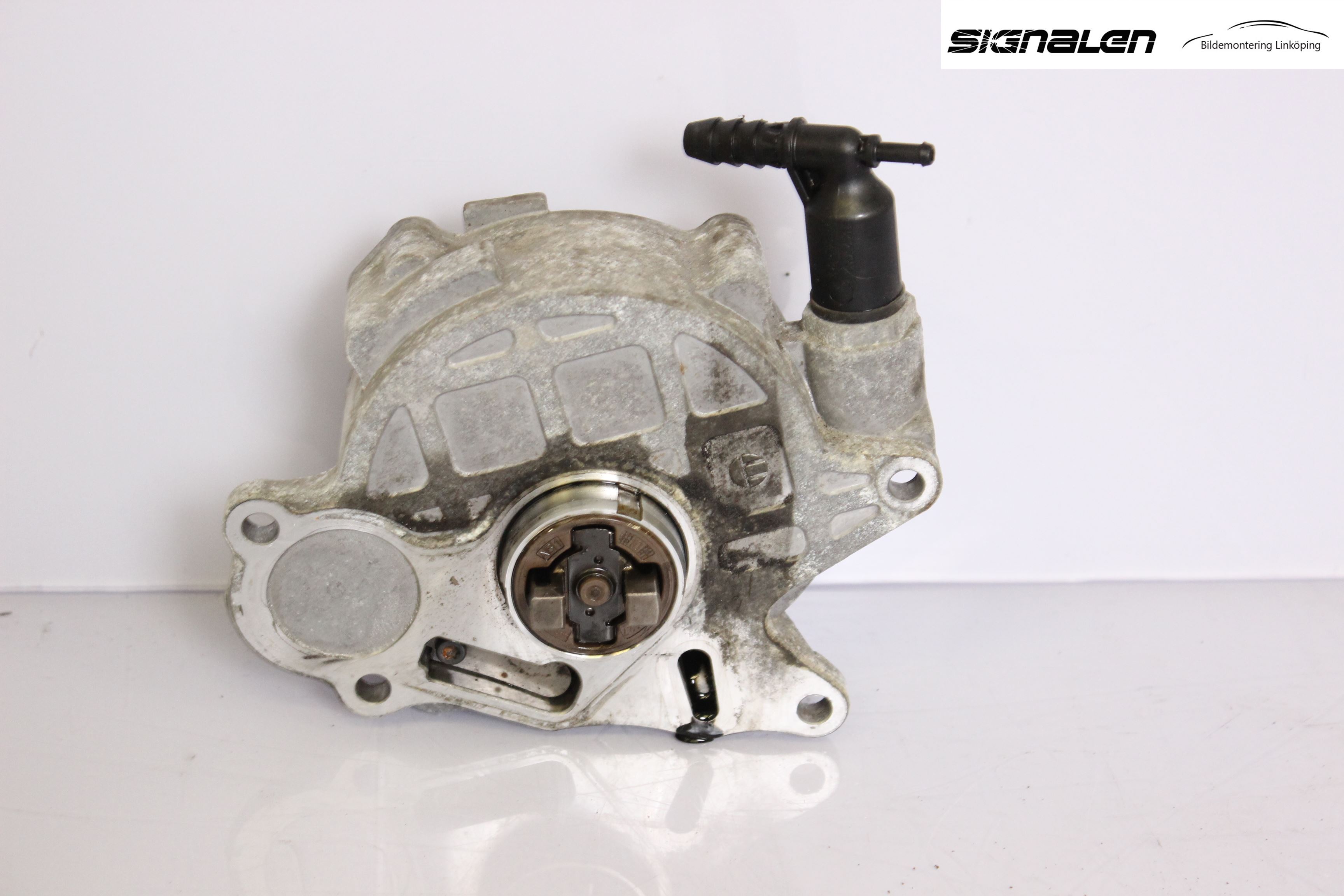 Volkswagen VW CADDY 11-15 Vakuumpump