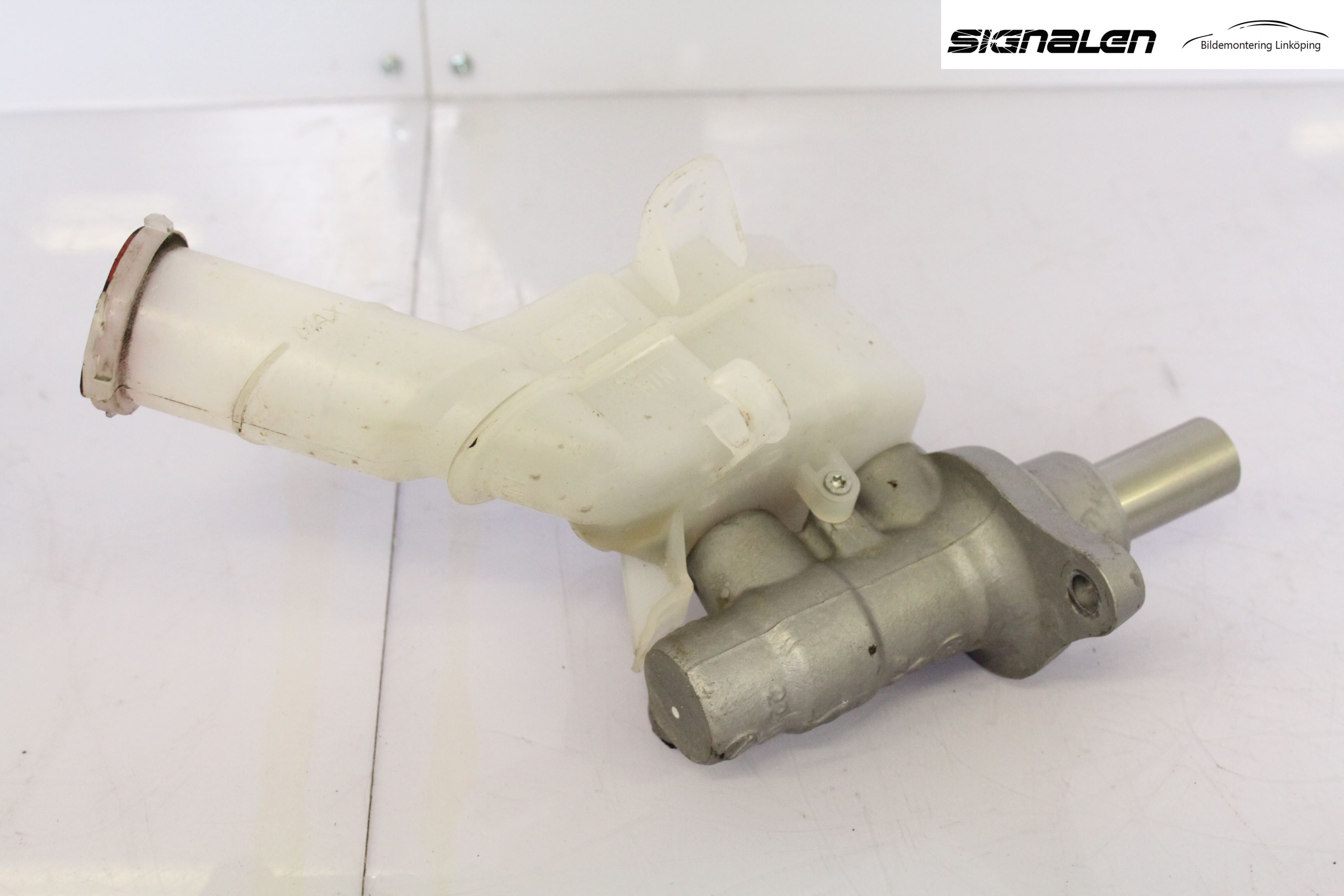 Mitsubishi OUTLANDER 07-12 Broms Huvudcylinder