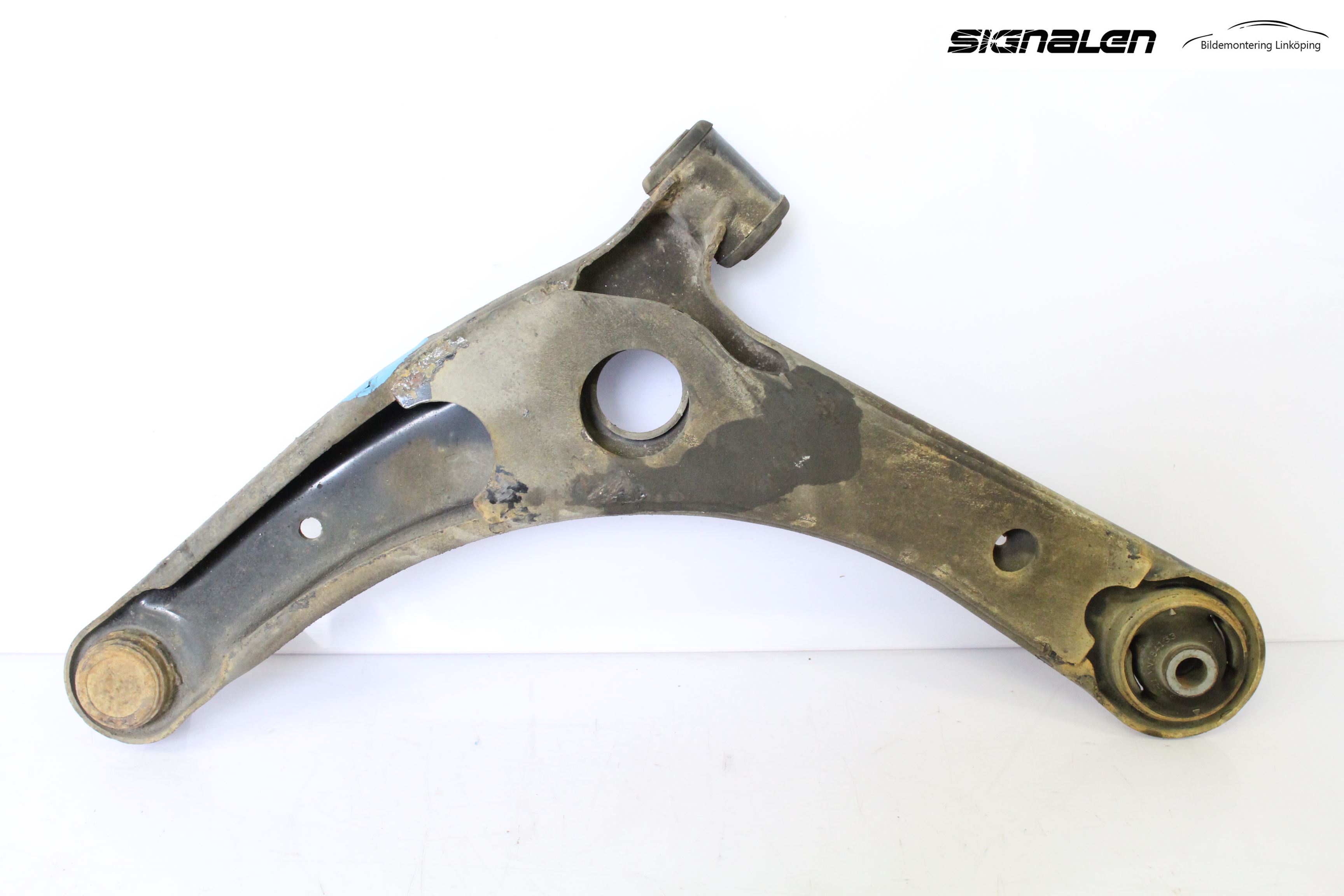 Mitsubishi OUTLANDER 07-12 Bärarm Fram Undre Hö