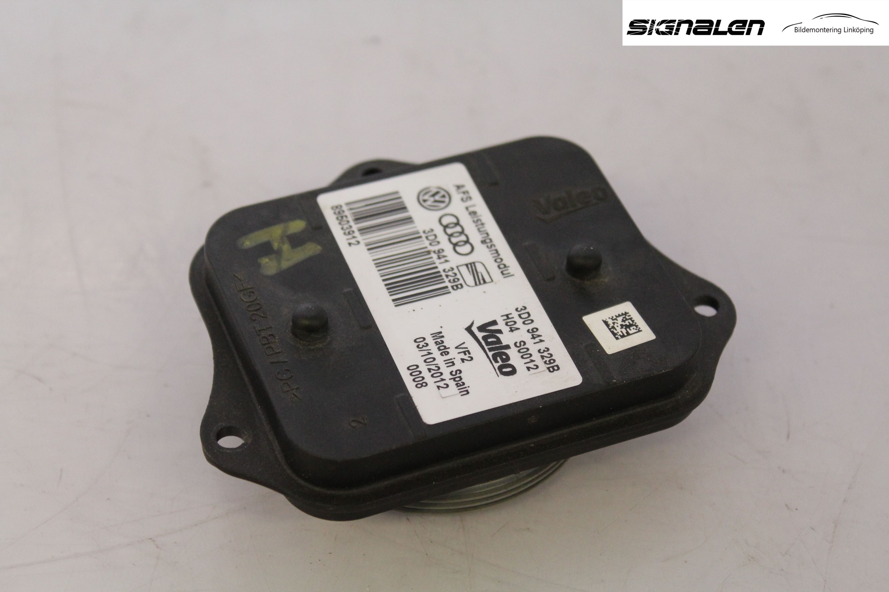 Volkswagen VW PASSAT 11-14 Styrenhet Strålkastare