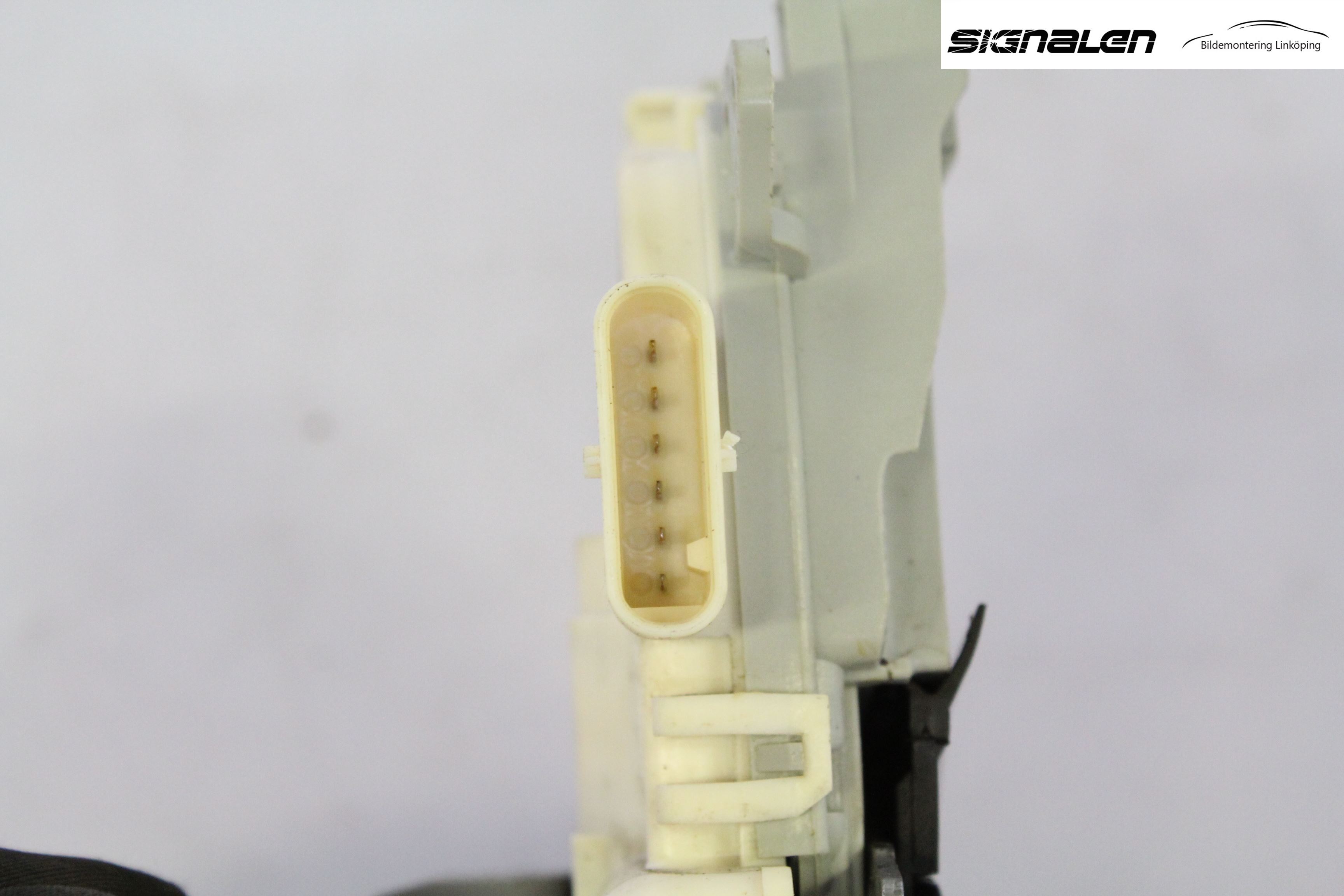 Audi A6/S6 4G 11-18 Låskista-Dörrlås