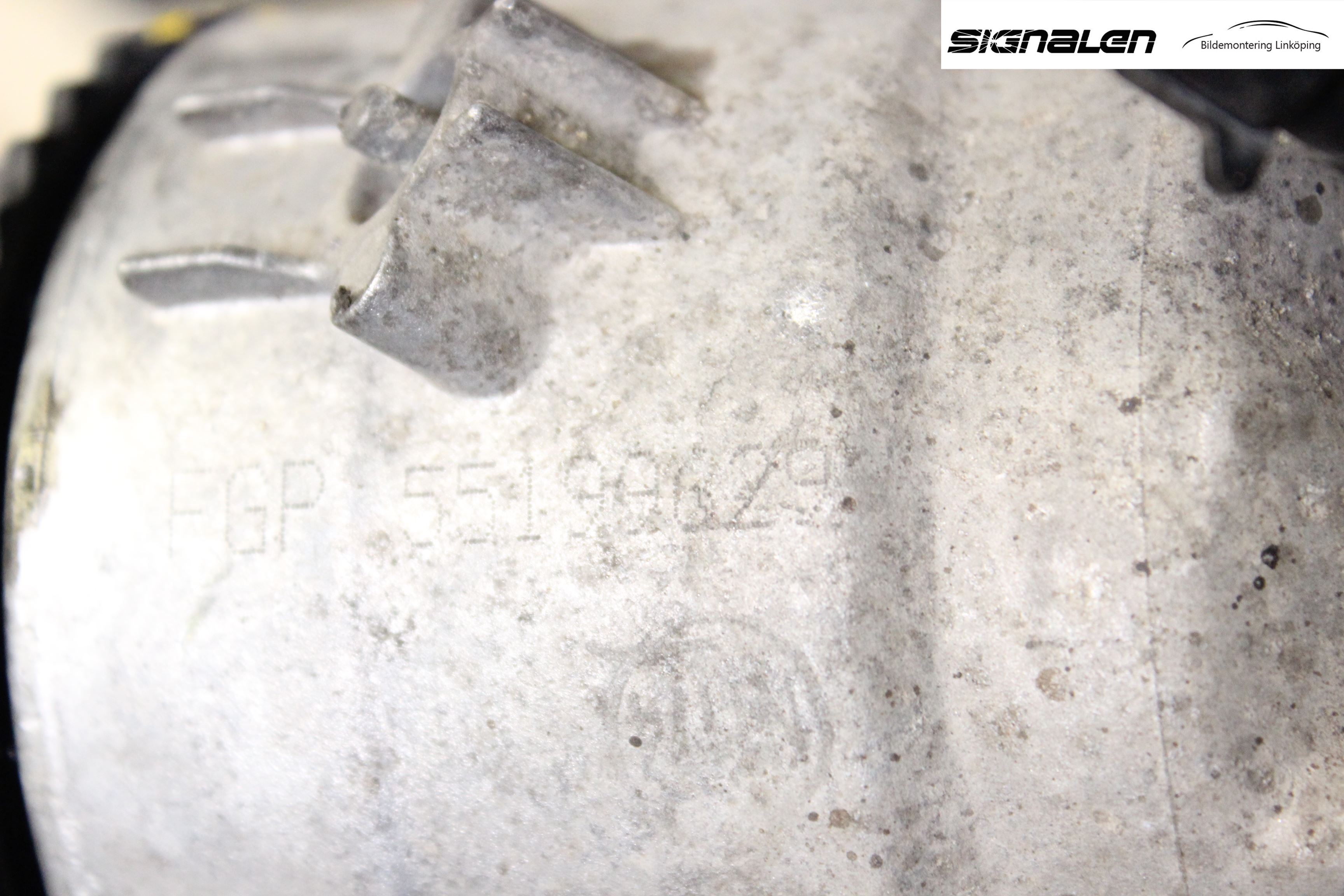 Saab 9-3 VER 2 Oljefilterhållare