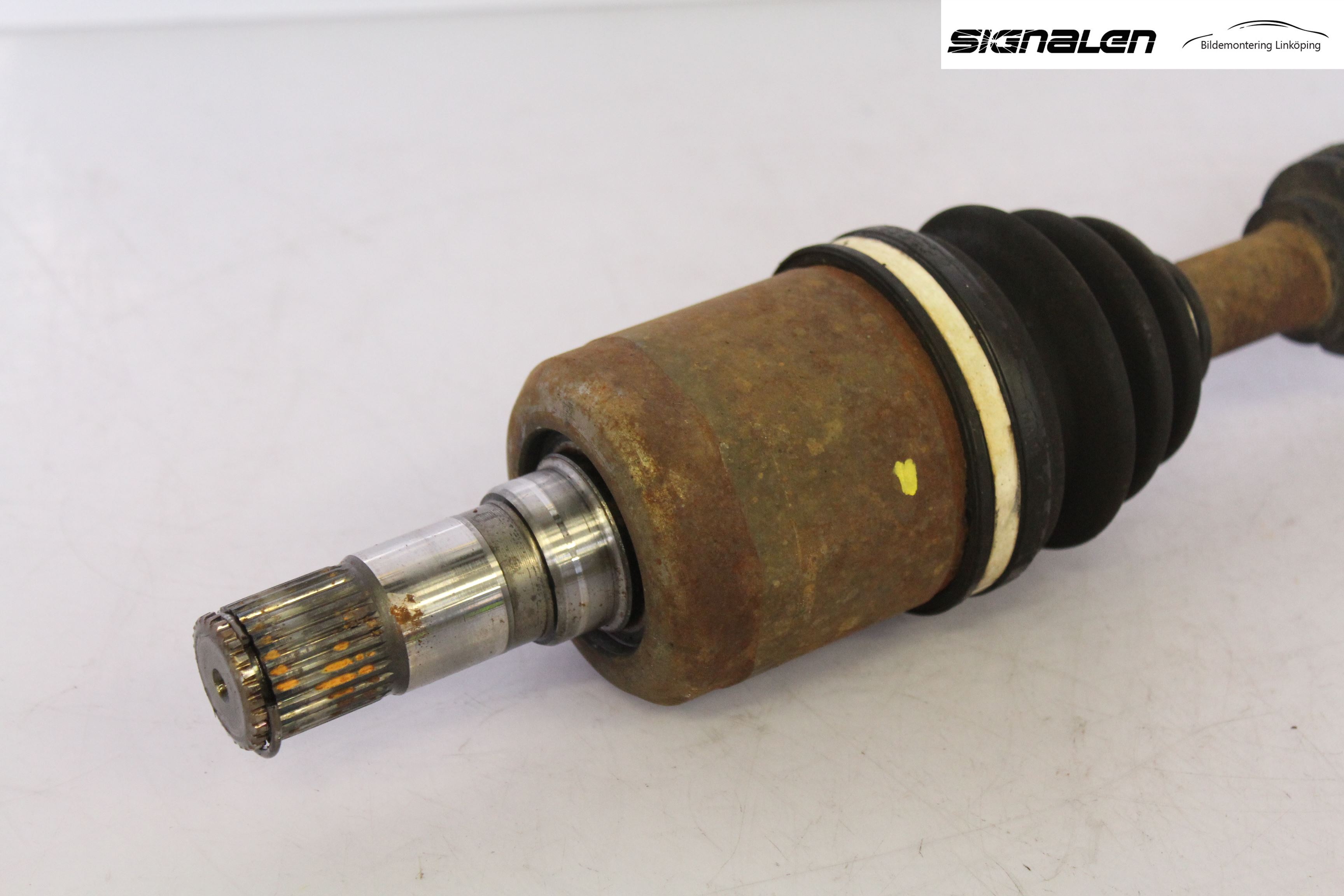 Mazda 6 02-08 Drivaxel Fram Vänster