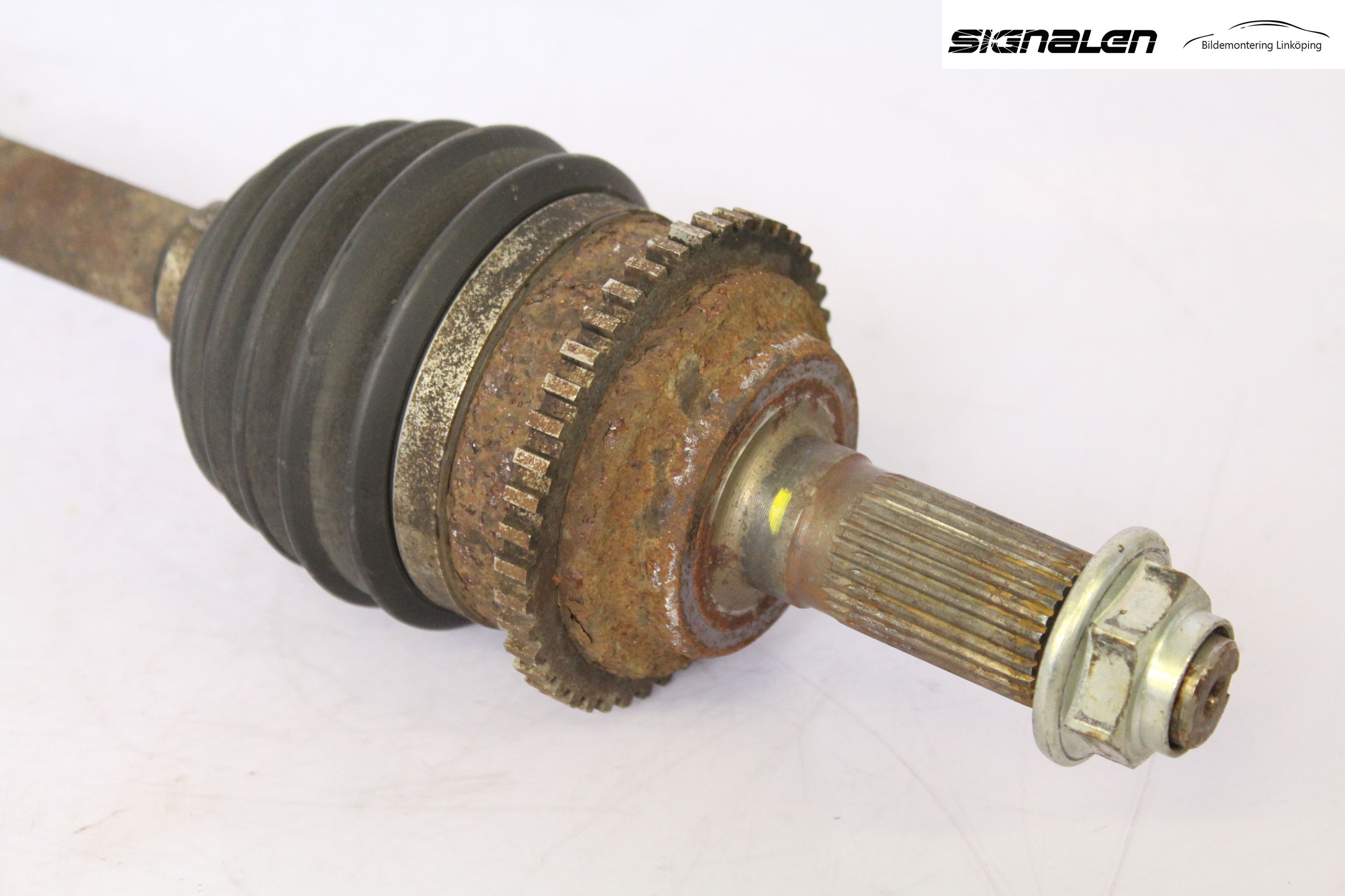 Mazda 6 02-08 Drivaxel Fram Vänster