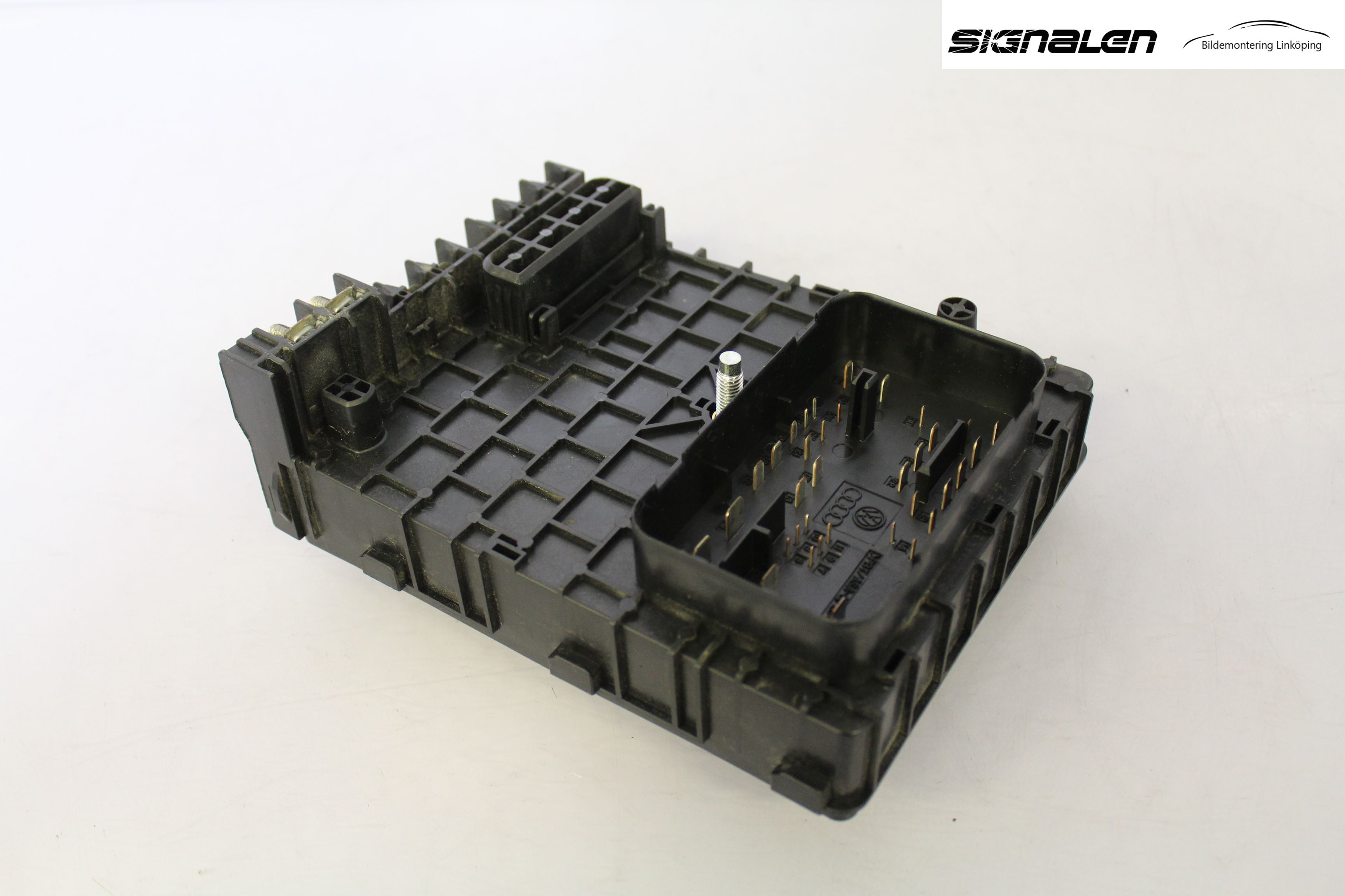 Volkswagen VW PASSAT 05-11 Säkringsdosa-Elcentral