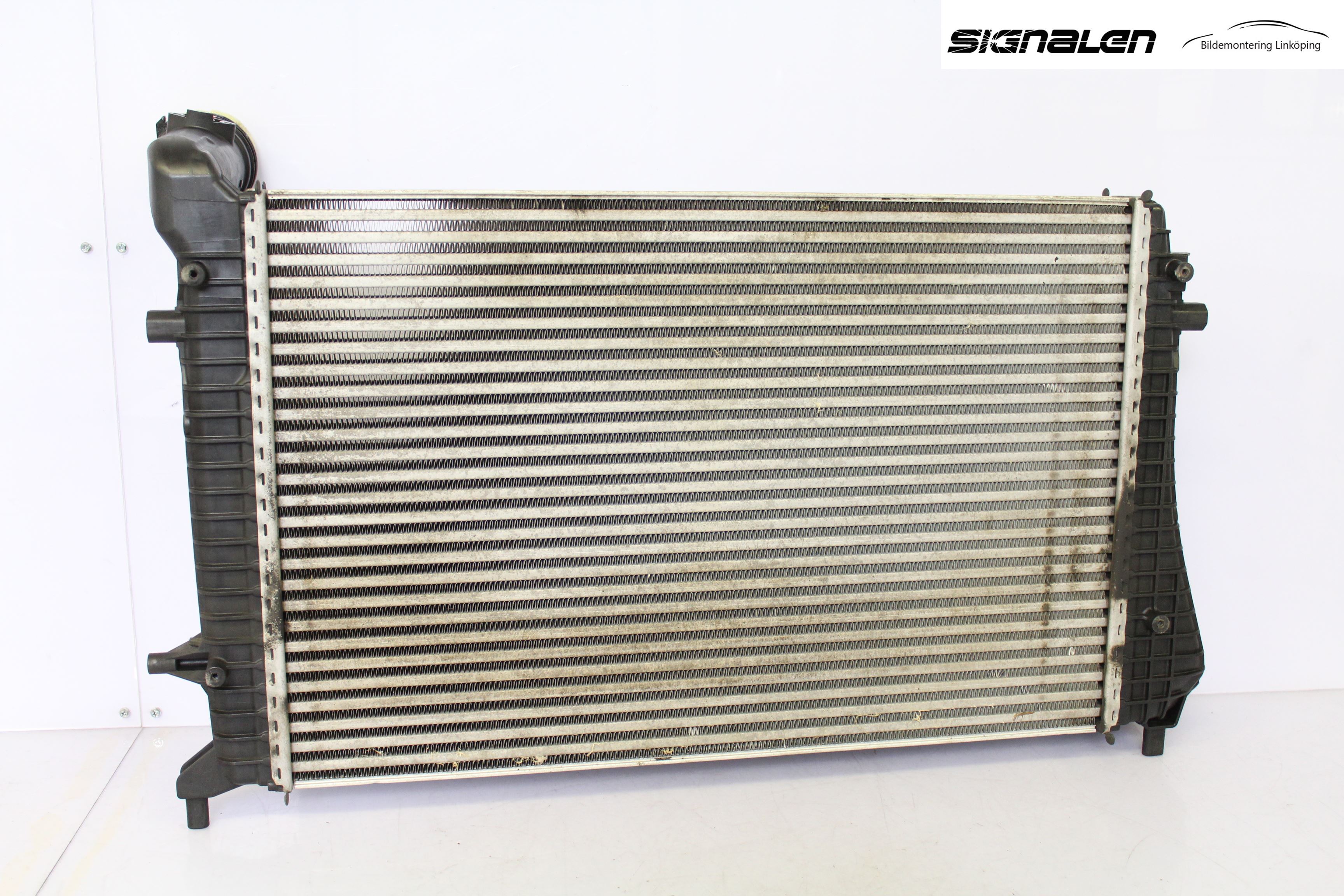 Seat LEON 06-12 Laddluft-Intercooler Kyl
