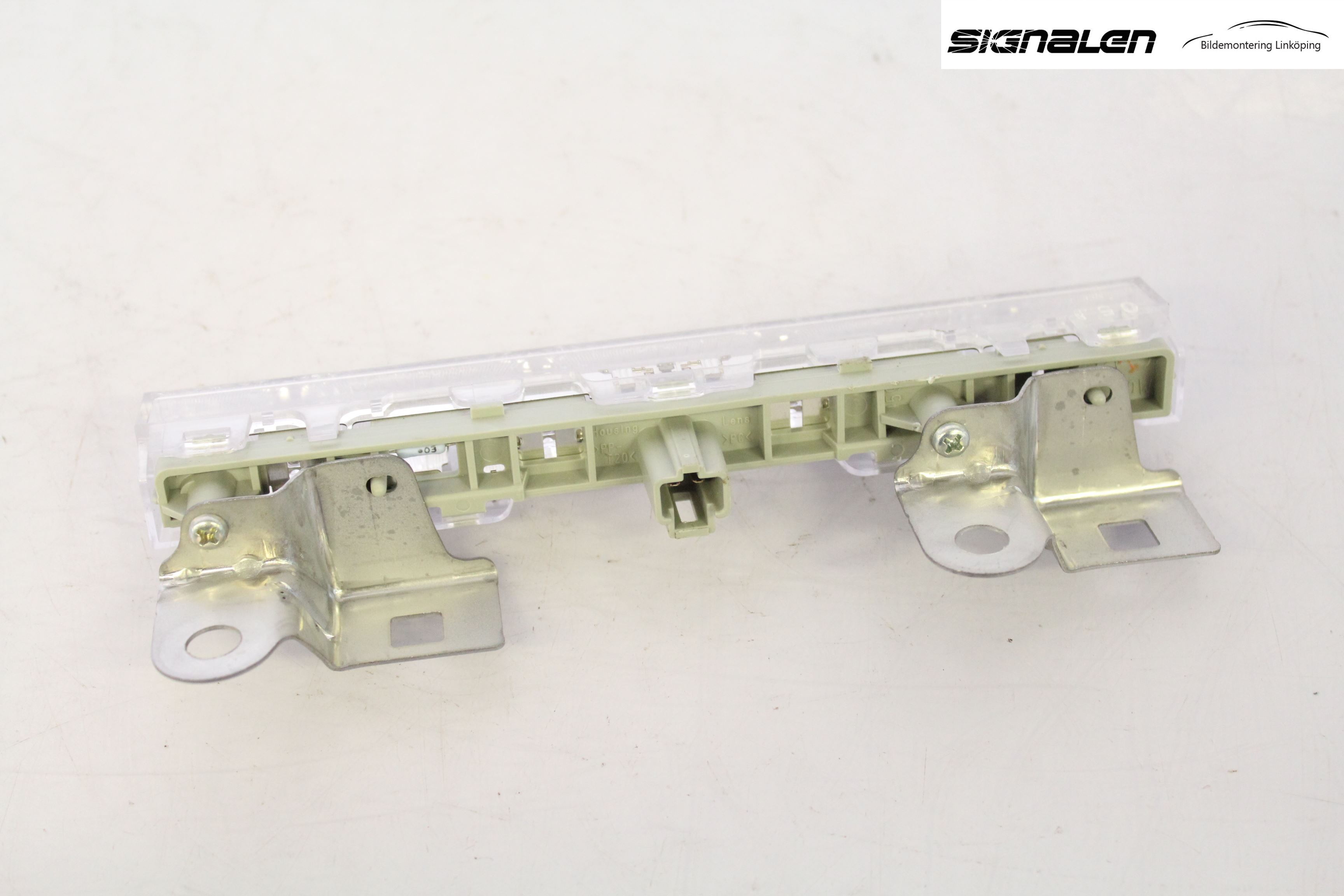 Toyota AURIS 10-12 Bromsljus Bakruta