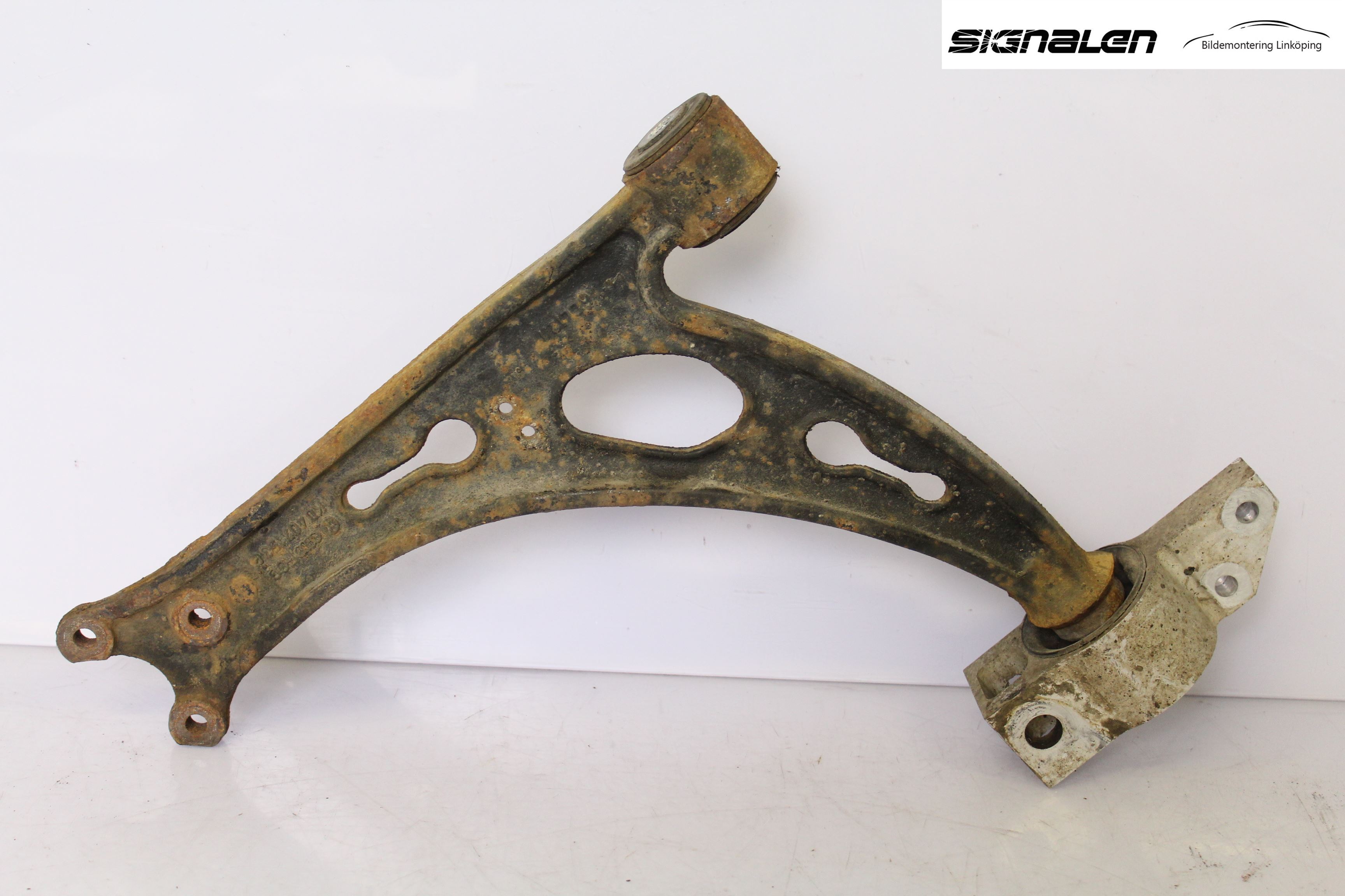 Seat LEON 06-12 Bärarm Fram Undre Vä