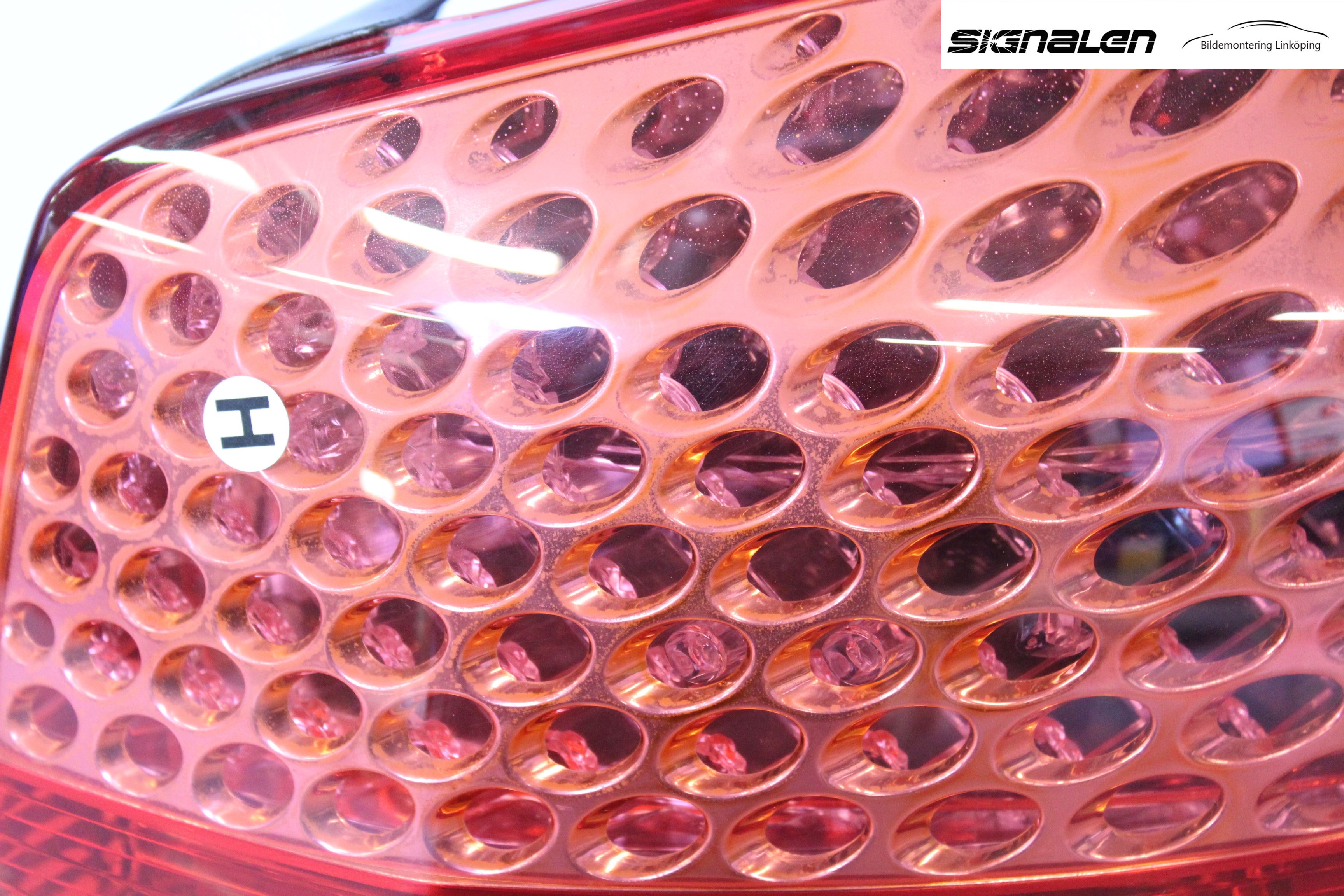 Peugeot 407 Bakljus Höger