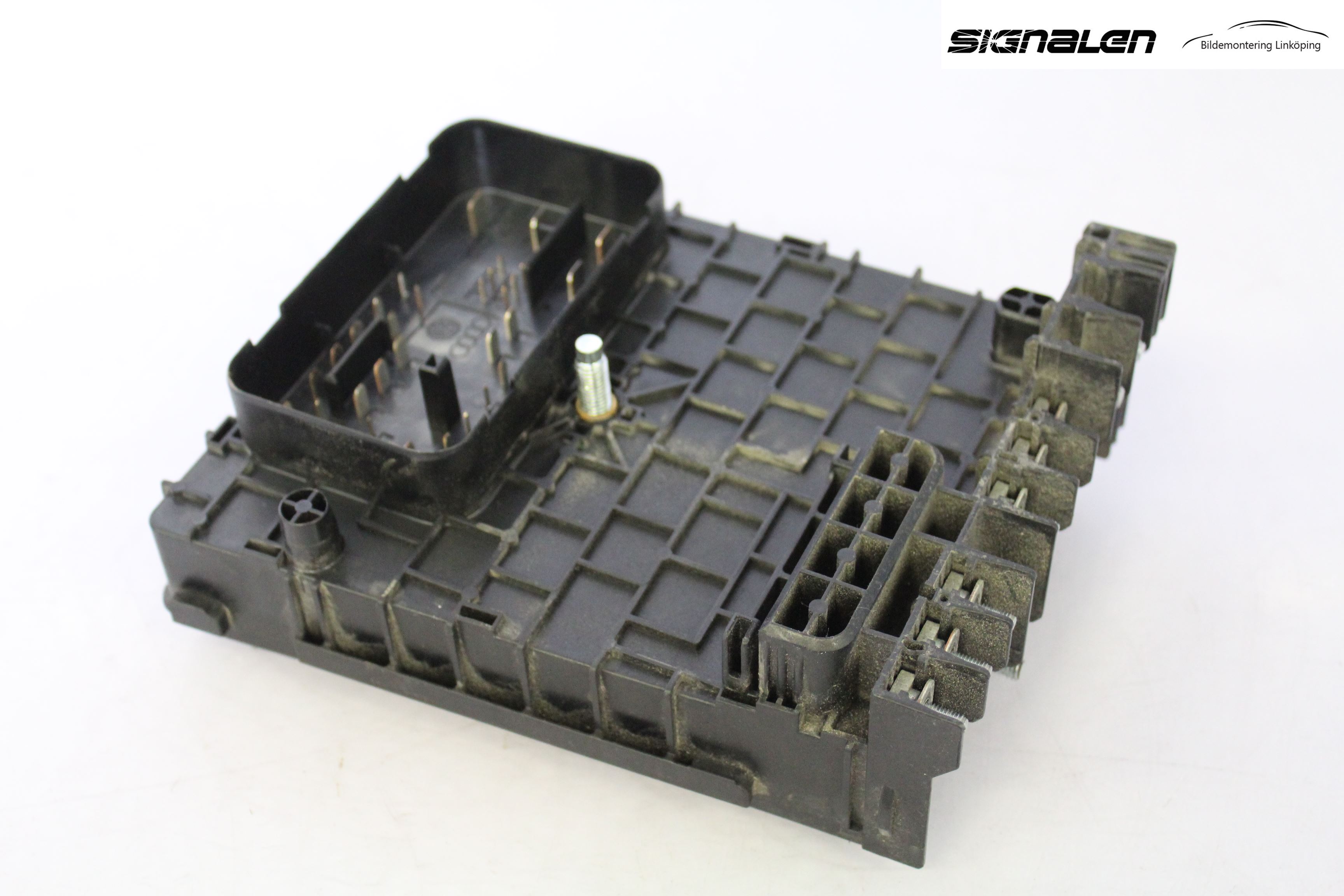 Volkswagen VW PASSAT 11-14 Säkringsdosa-Elcentral