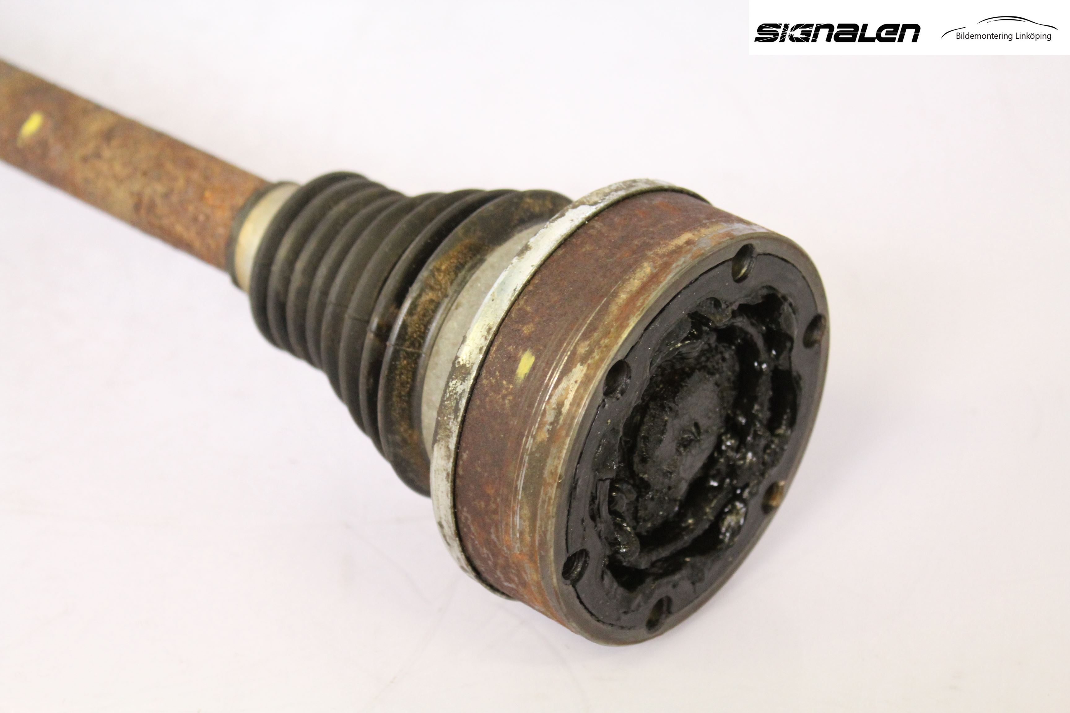 Volkswagen VW GOLF V 04-09 Drivaxel Fram Vänster