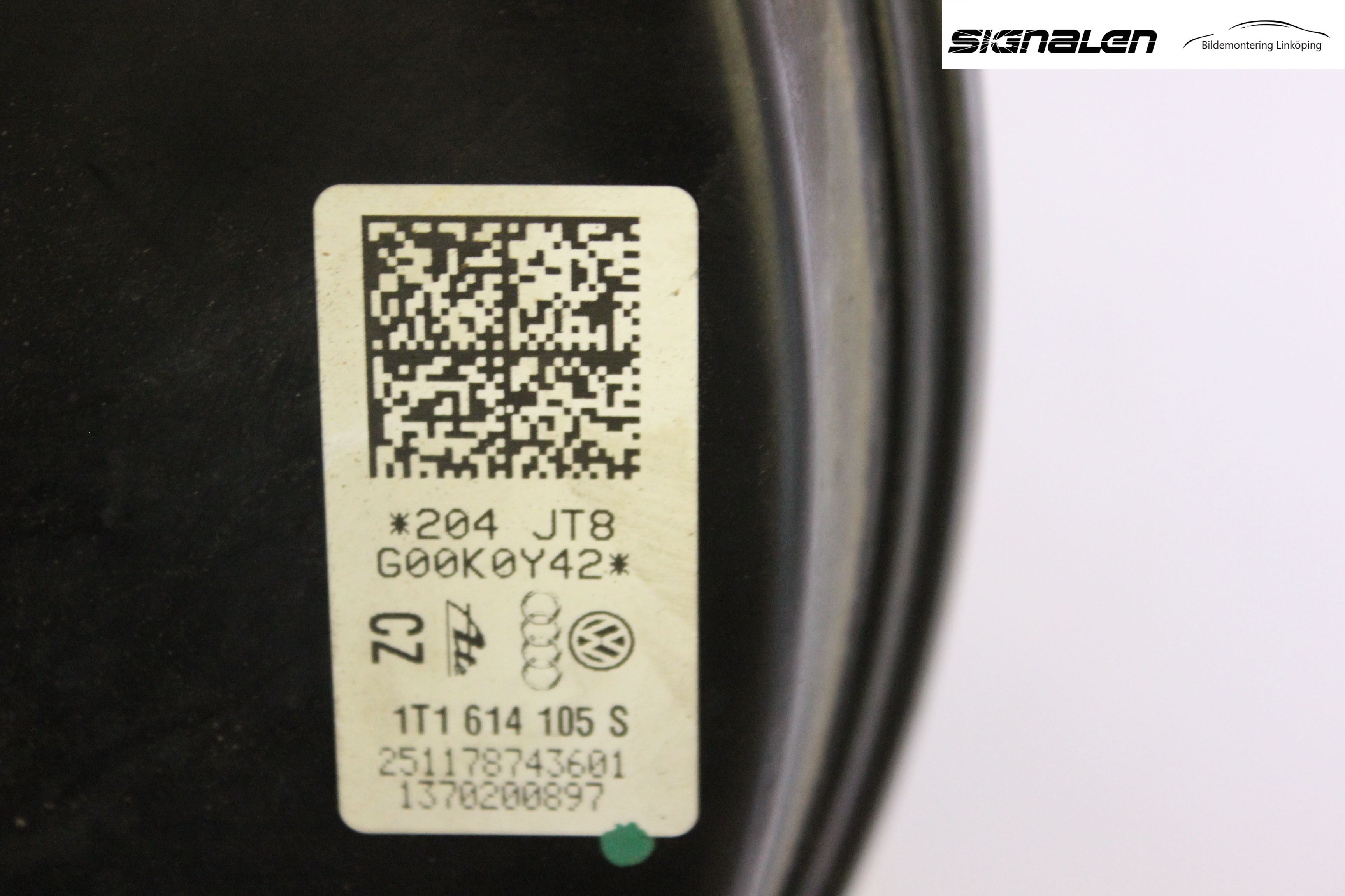 Volkswagen VW CADDY      04-10 Bromsservo