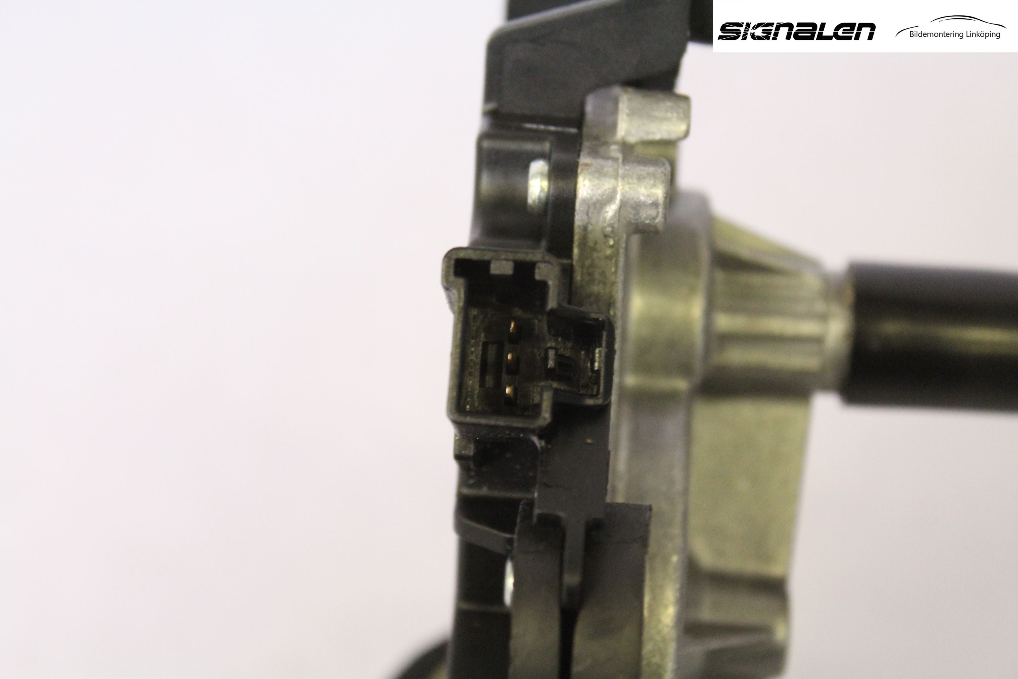 Ford FOCUS     04-07 Torkarmotor Baklucka