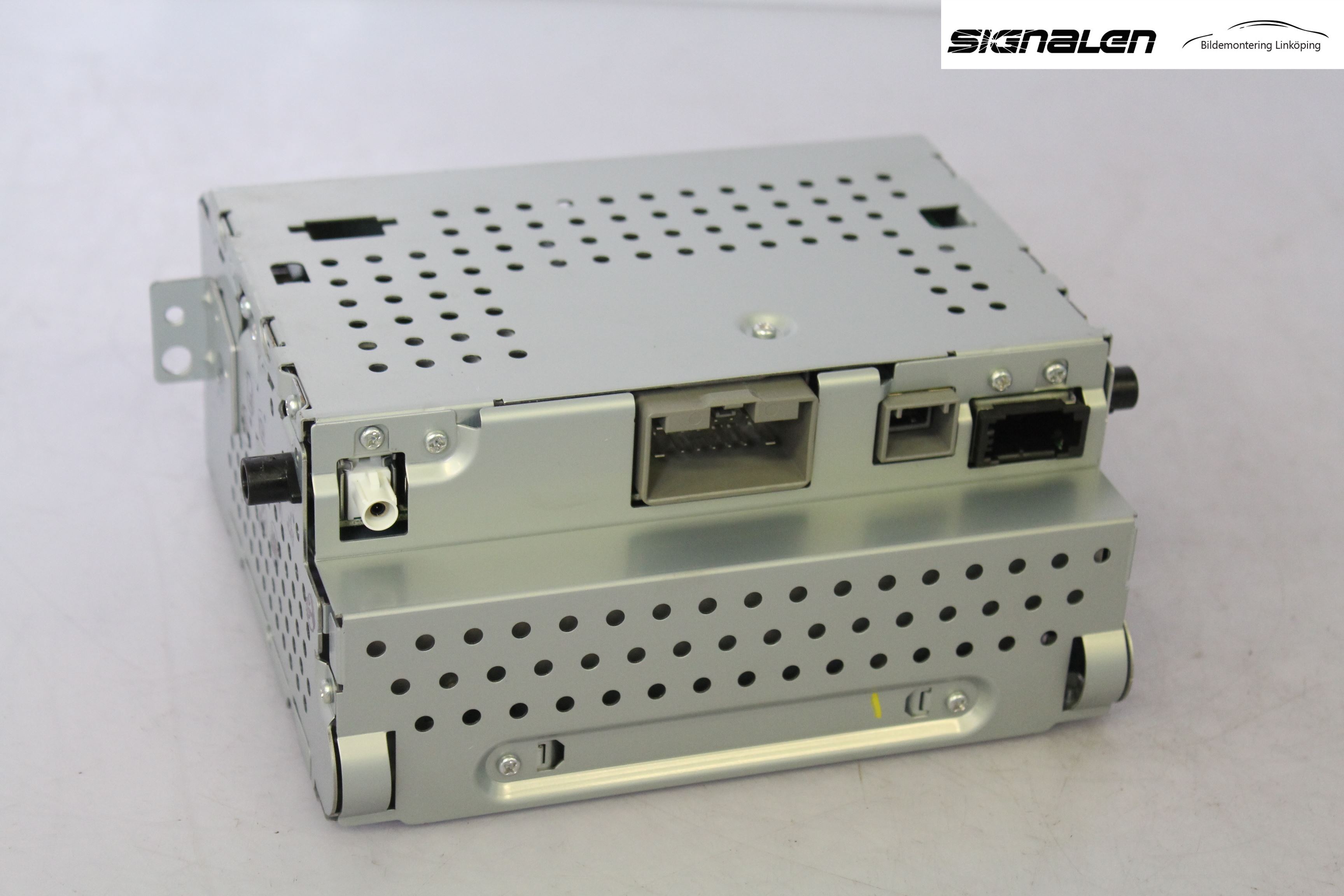 Volvo V70 08-13 Cd Radio - Multimediapanel