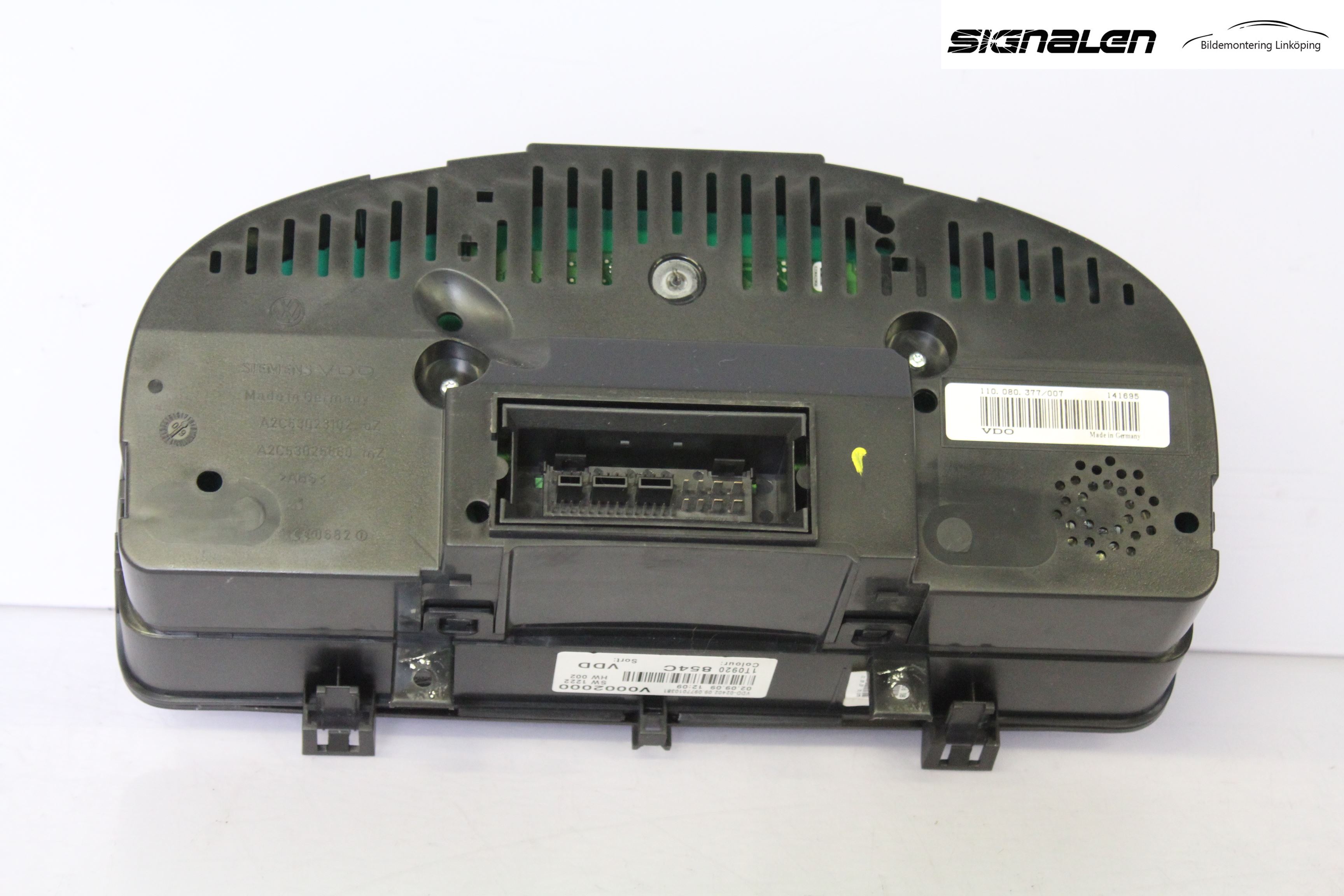 Volkswagen VW CADDY      04-10 Instrument Komb