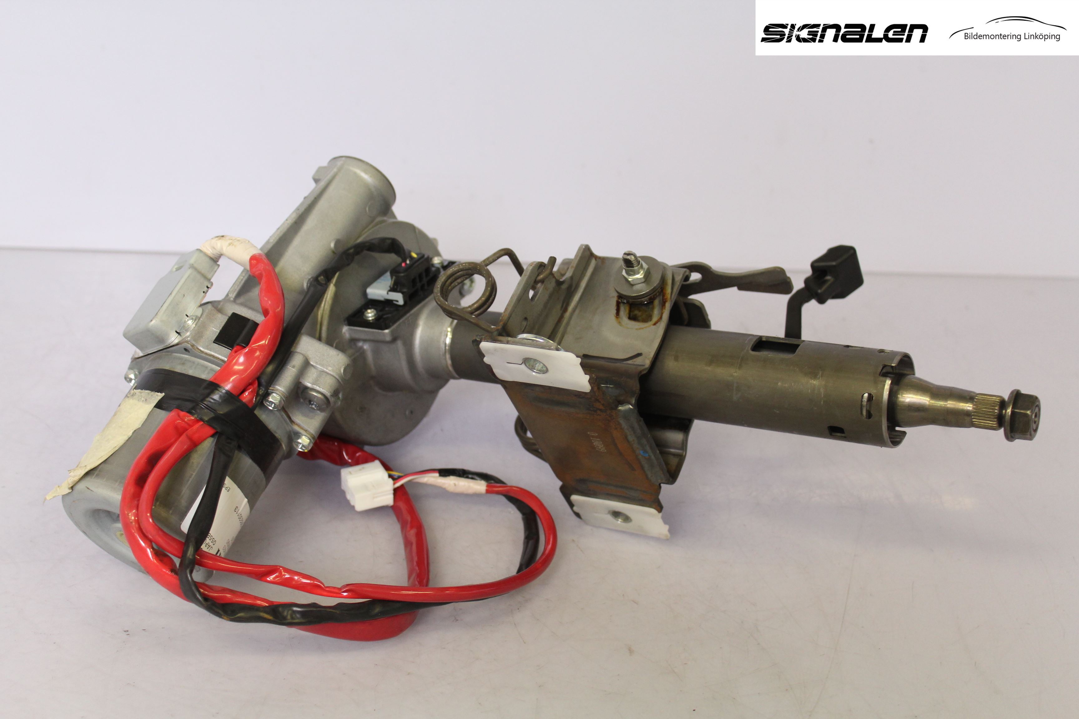 Toyota AVENSIS 09-15 Rattaxelagg Med Inb Servo