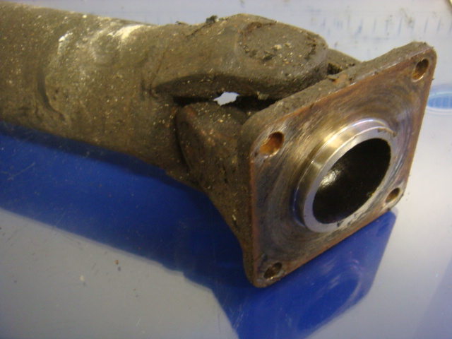 Mazda B2600 Mellanaxel Främre 4Wd