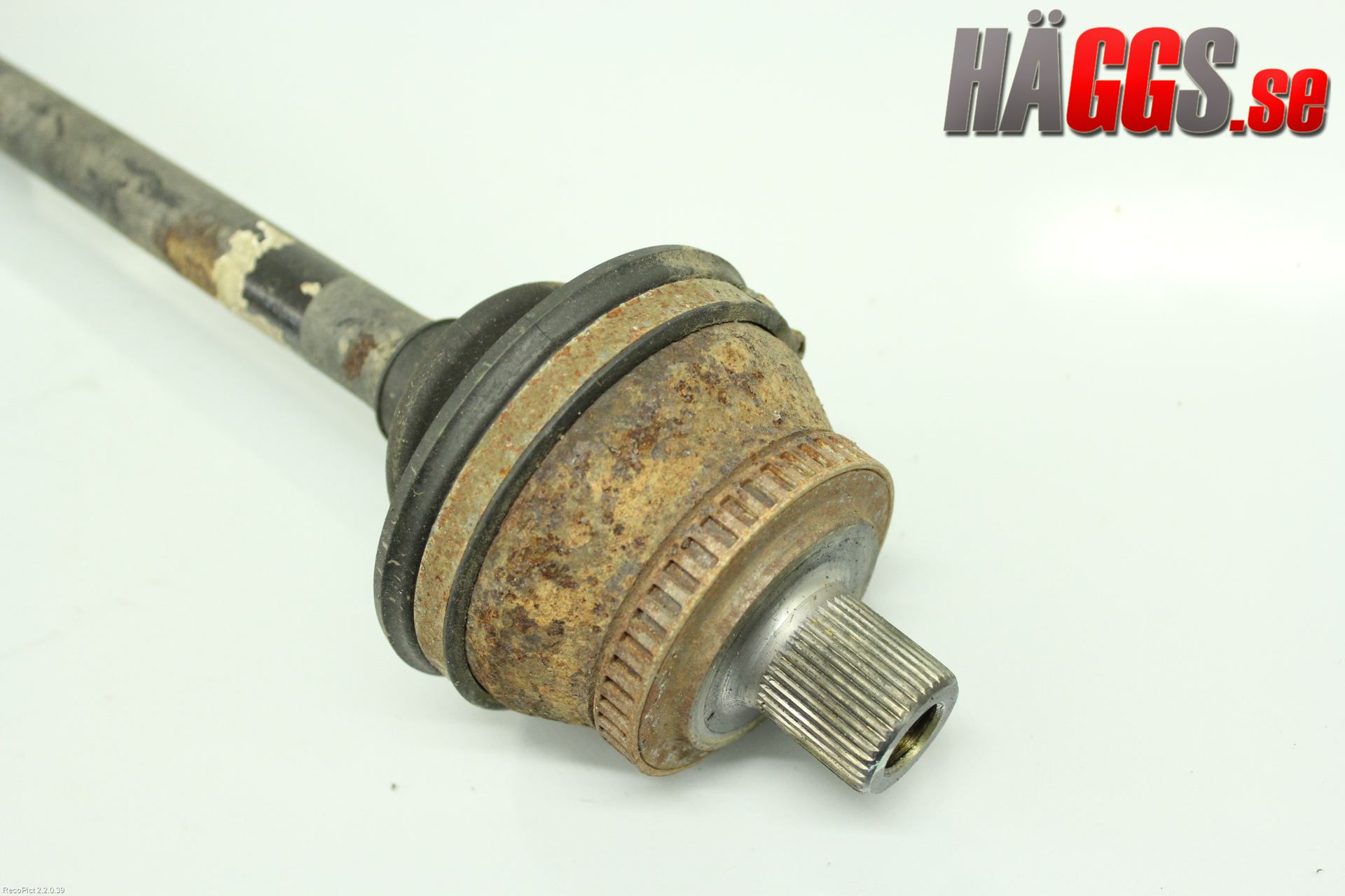 Audi A8/S8 4D 94-02 Drivaxel Bak Höger