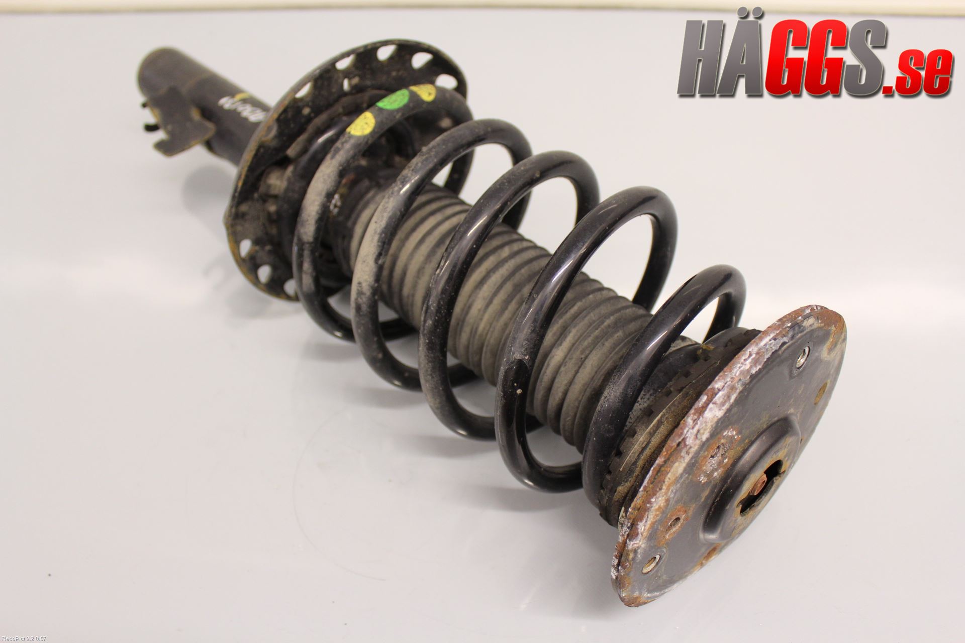 Volvo V70 08-13 Fjäderben Fram Höger