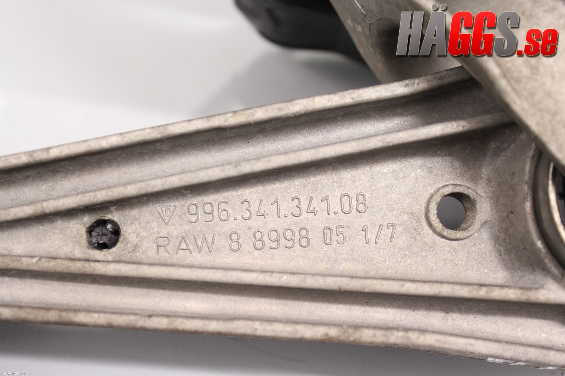 Porsche 911 64- Bärarm Fram Undre Vä