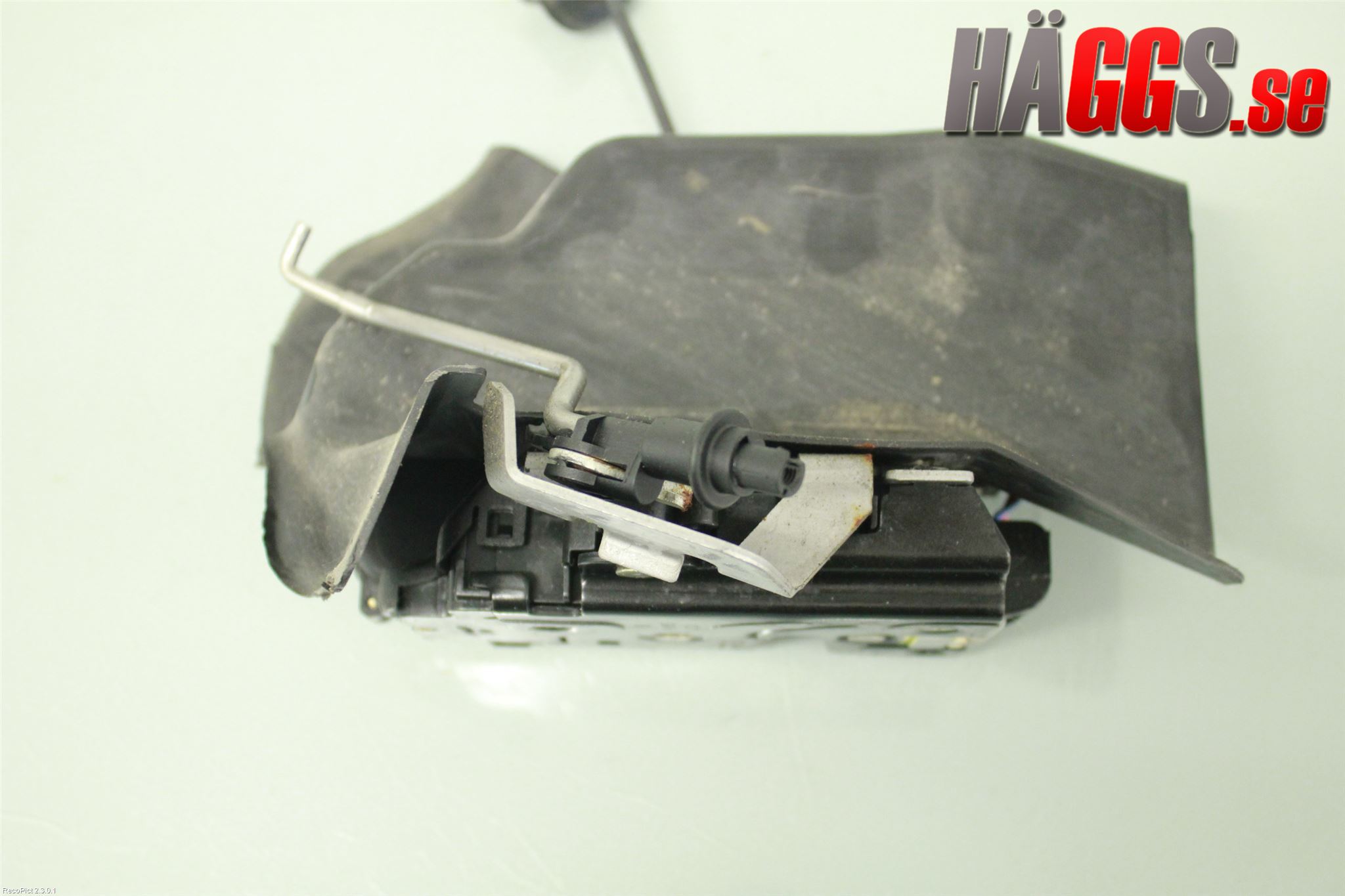 Audi A4/S4 01-05 Låskista-Dörrlås