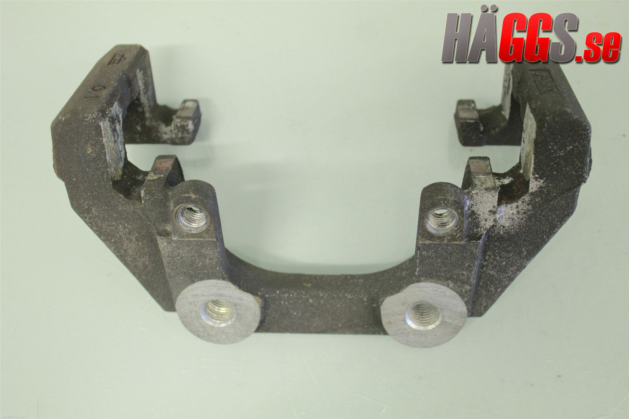 BMW 6 E63/64    02-10 Bromsokshållare