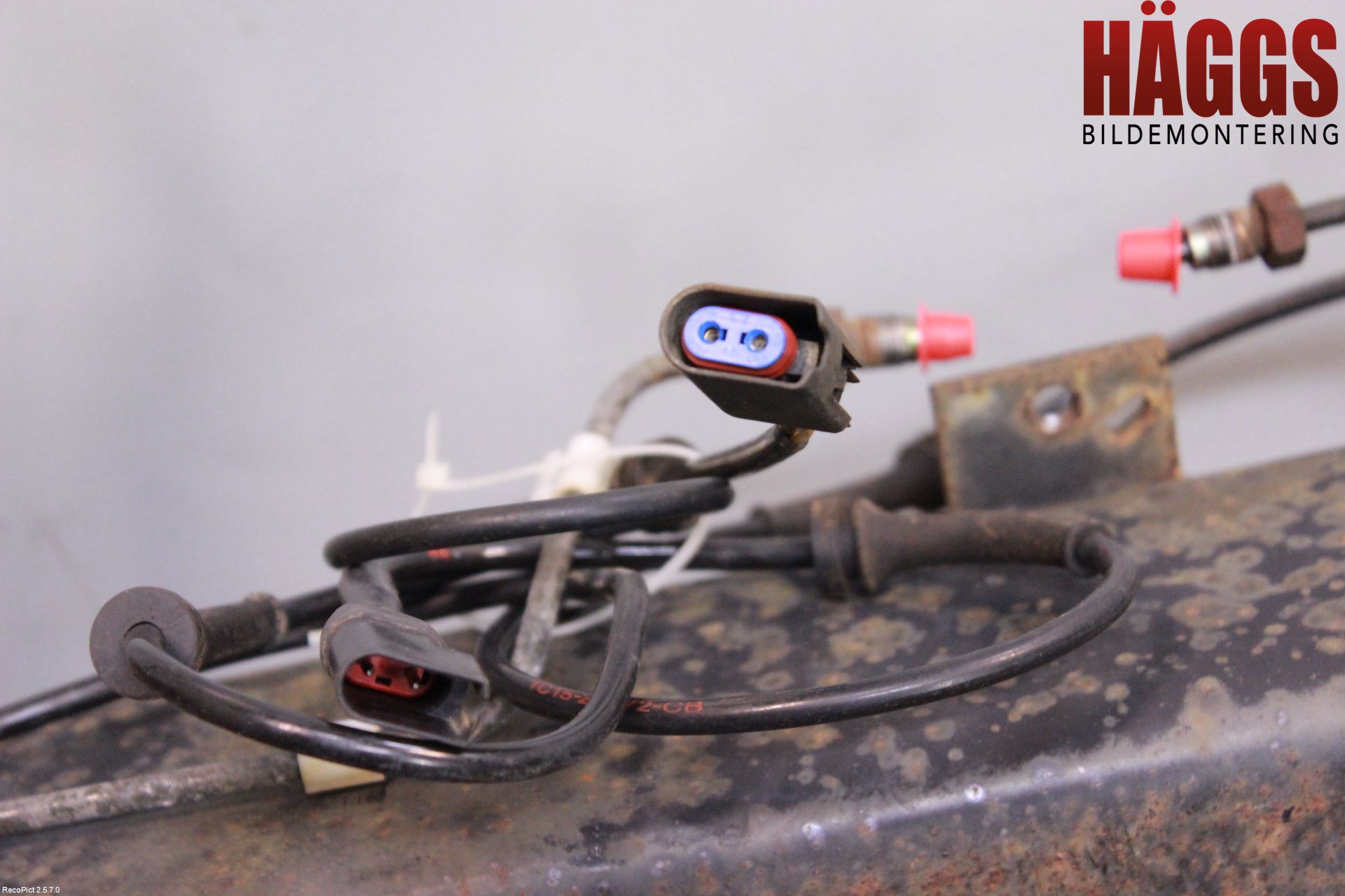 Ford TRANSIT    00-06 Bakaxel