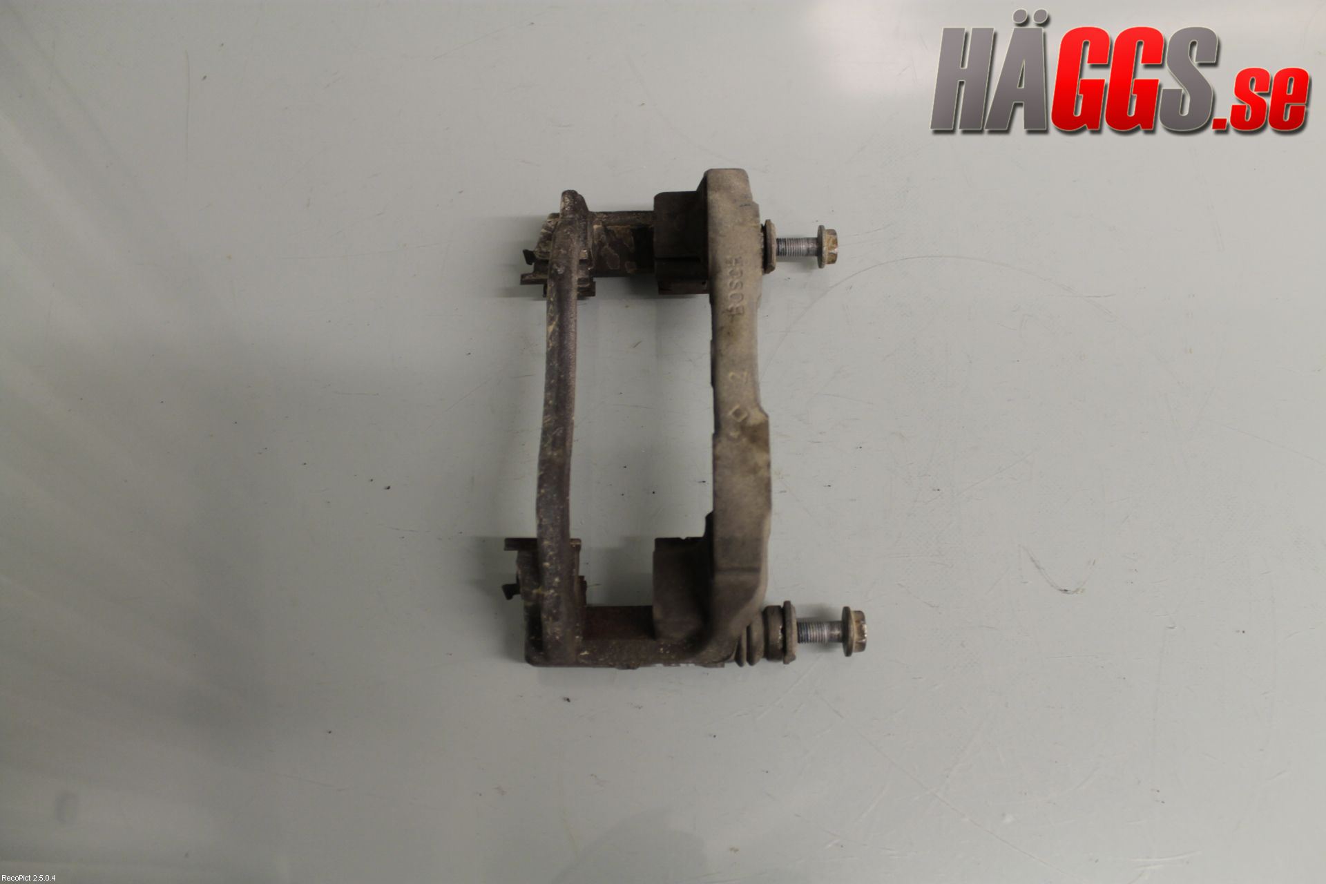 Peugeot PARTNER   03-08 Bromsokshållare