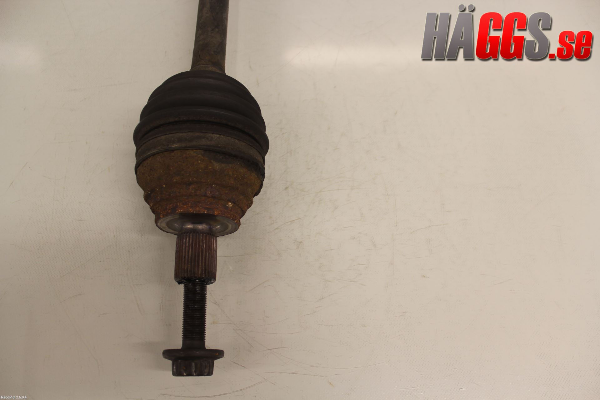 Volkswagen VW PASSAT 05-11 Drivaxel Fram Vänster