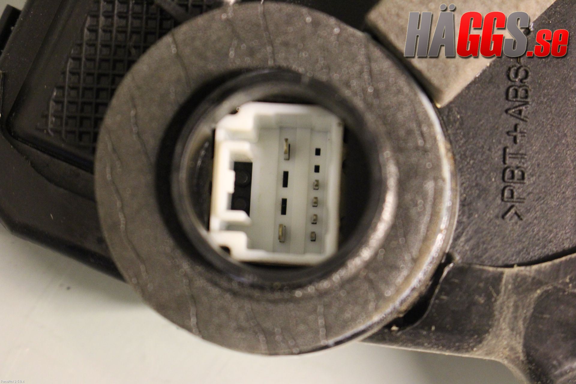 Toyota AVENSIS 03-06 Låskista-Dörrlås