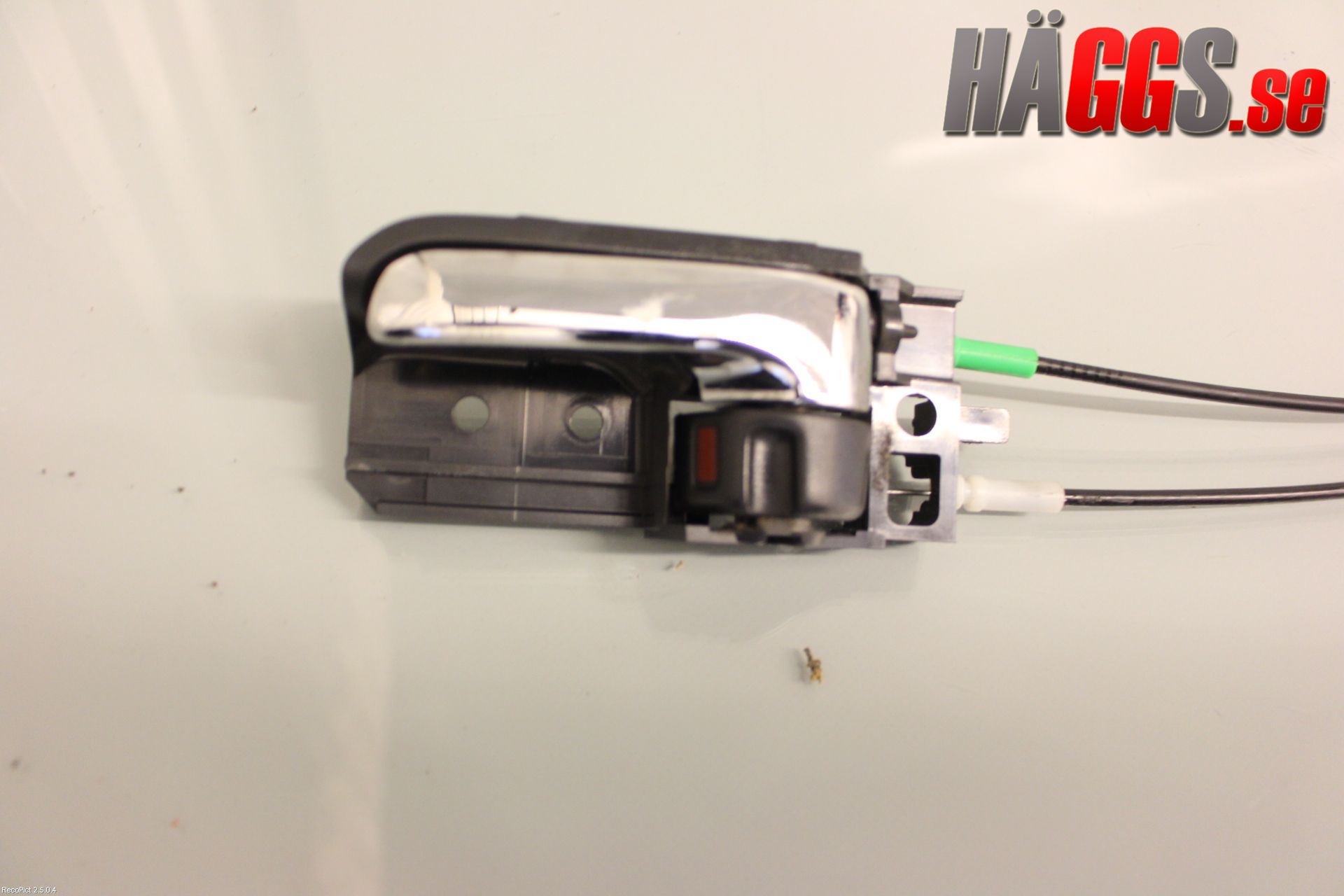 Toyota AVENSIS 03-06 Låskista-Dörrlås