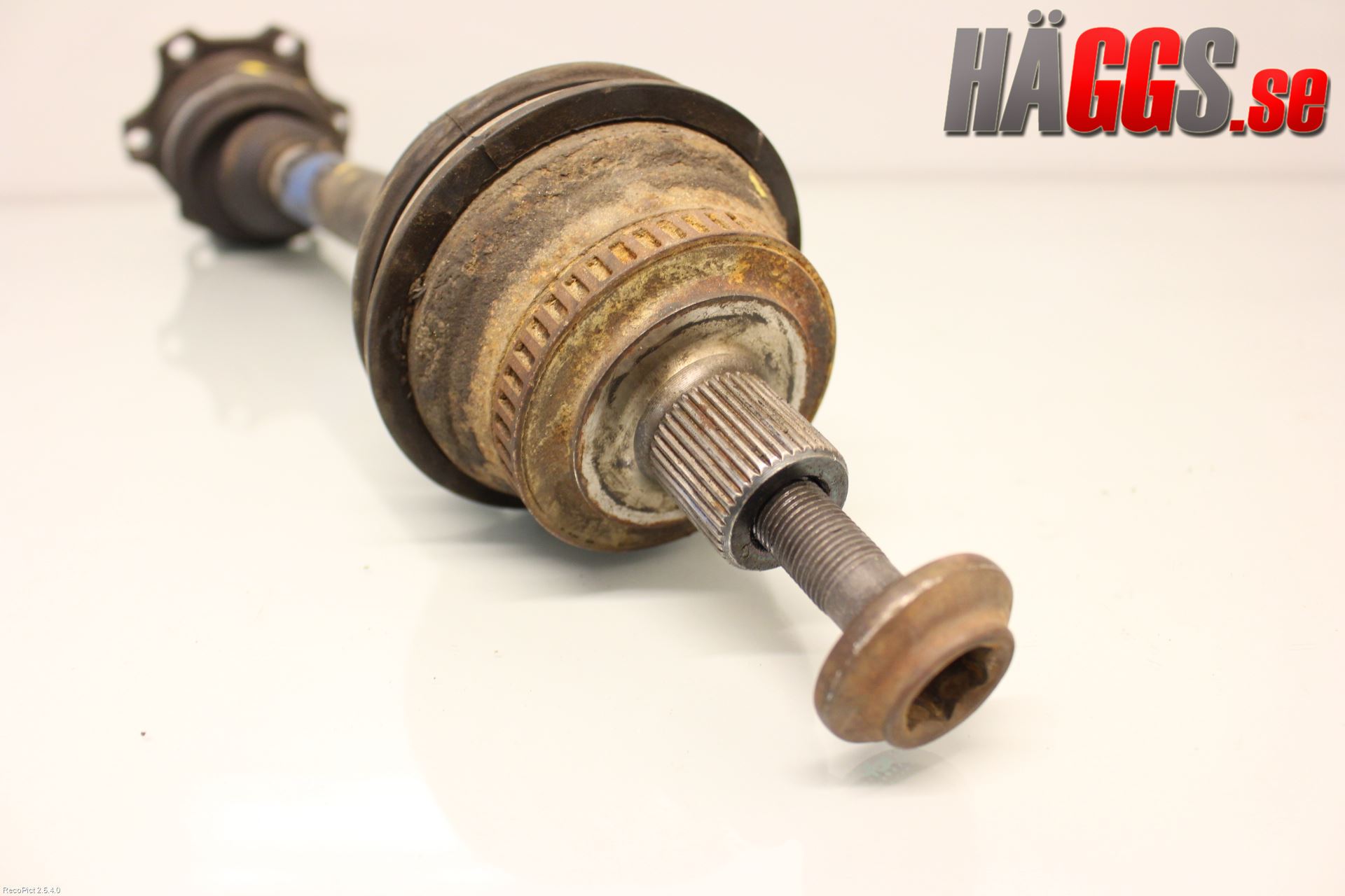 Volkswagen VW PASSAT 01-05 Drivaxel Fram Höger