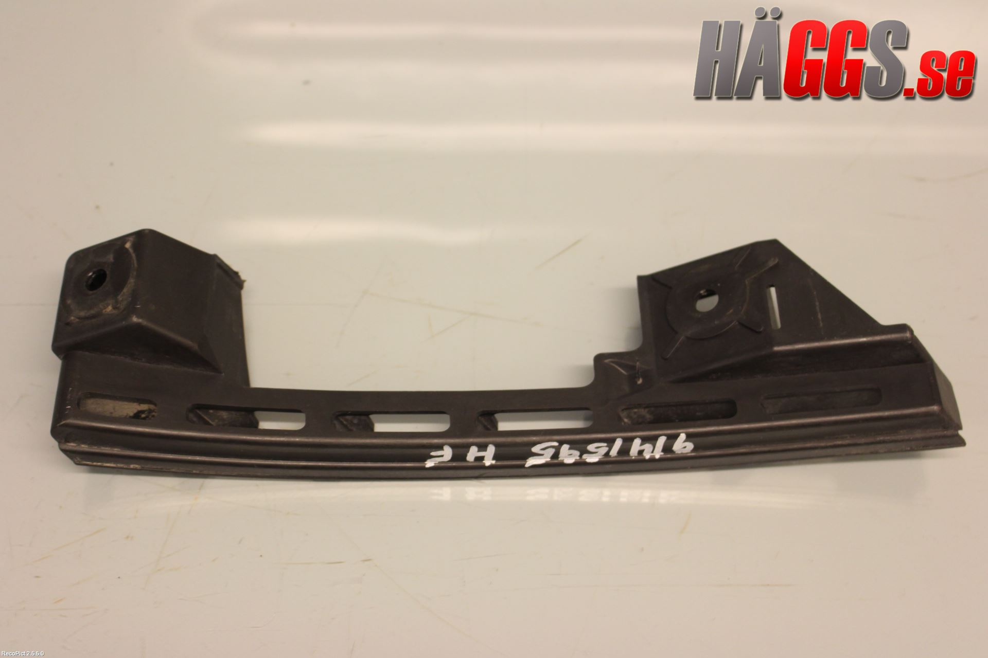 Volkswagen VW TOURAN 03-10 Stötfångarfäste Fram Hö