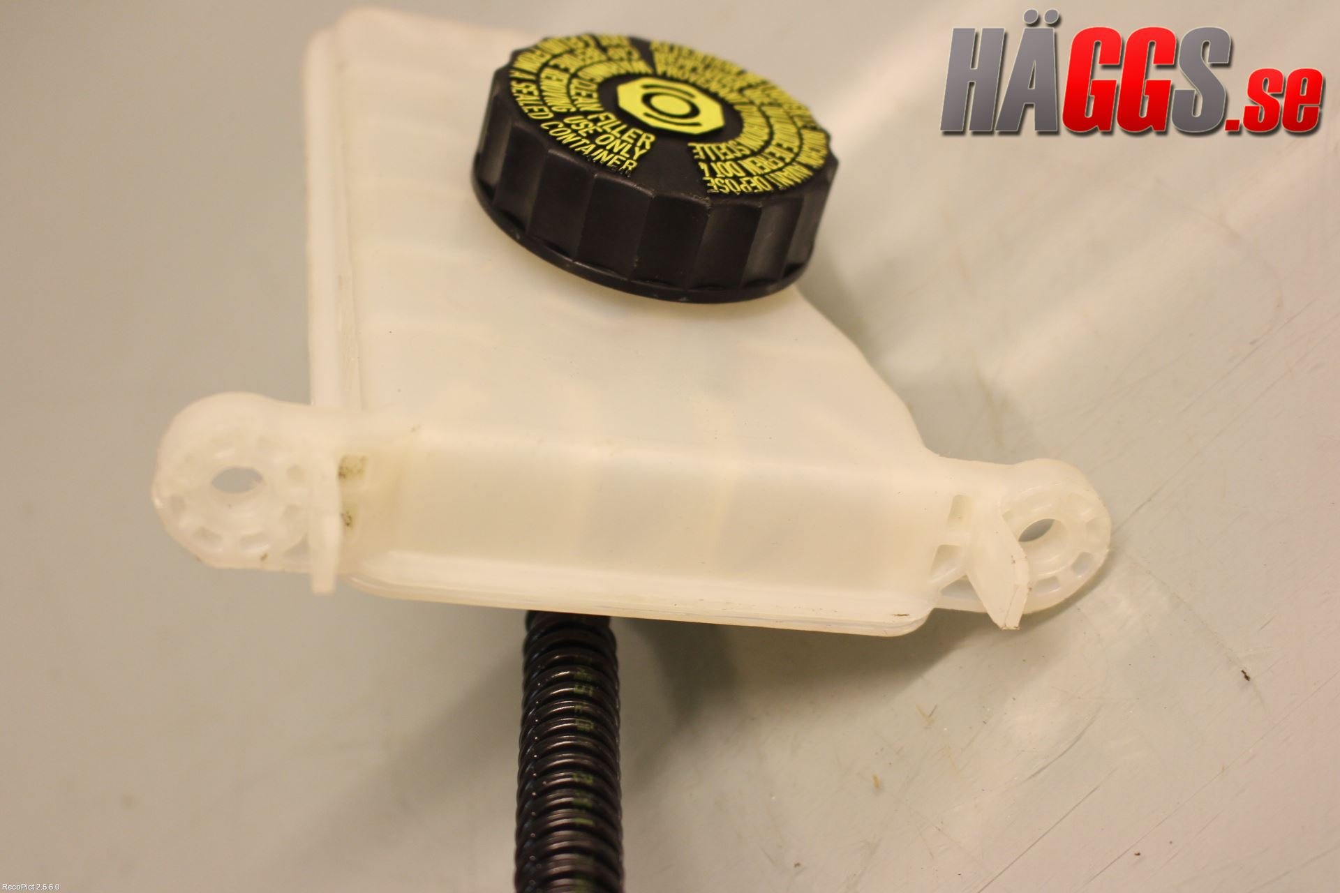 Peugeot 308 14-21 Bromsvätskebehållare