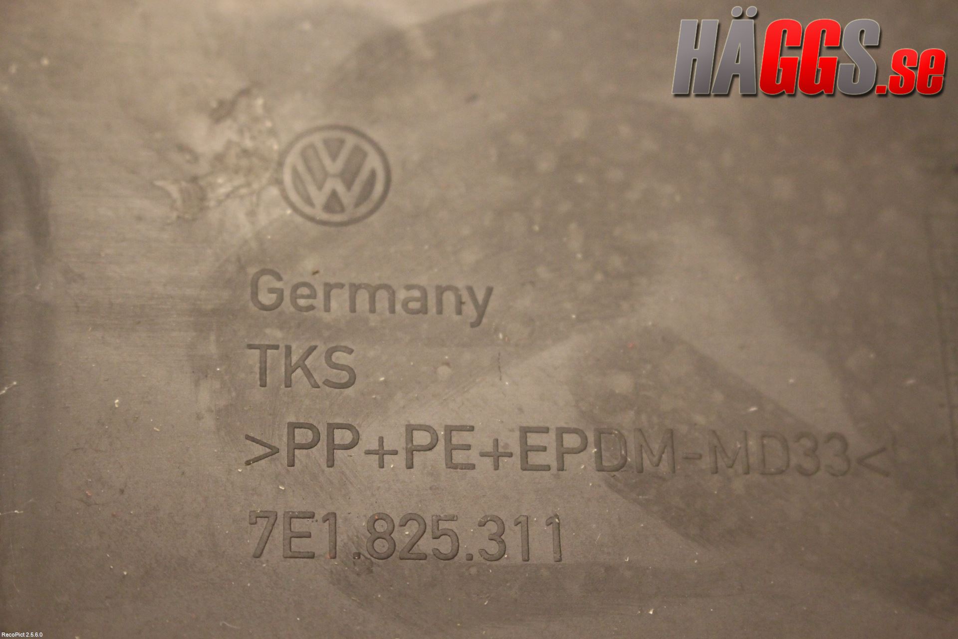 Volkswagen VW TRANSP/CARAVELLE (T5) 04-15 Hasplåt Plåt-Plast