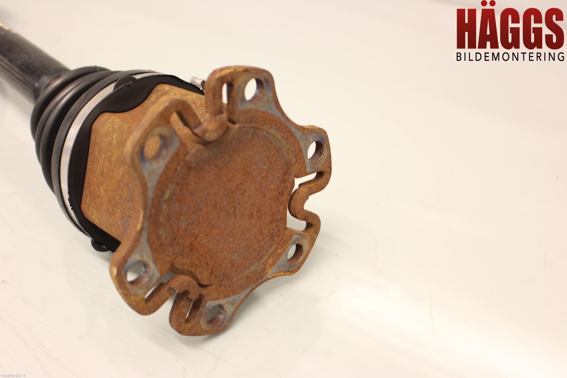 Audi A6/S6     05-11 Drivaxel Fram Höger