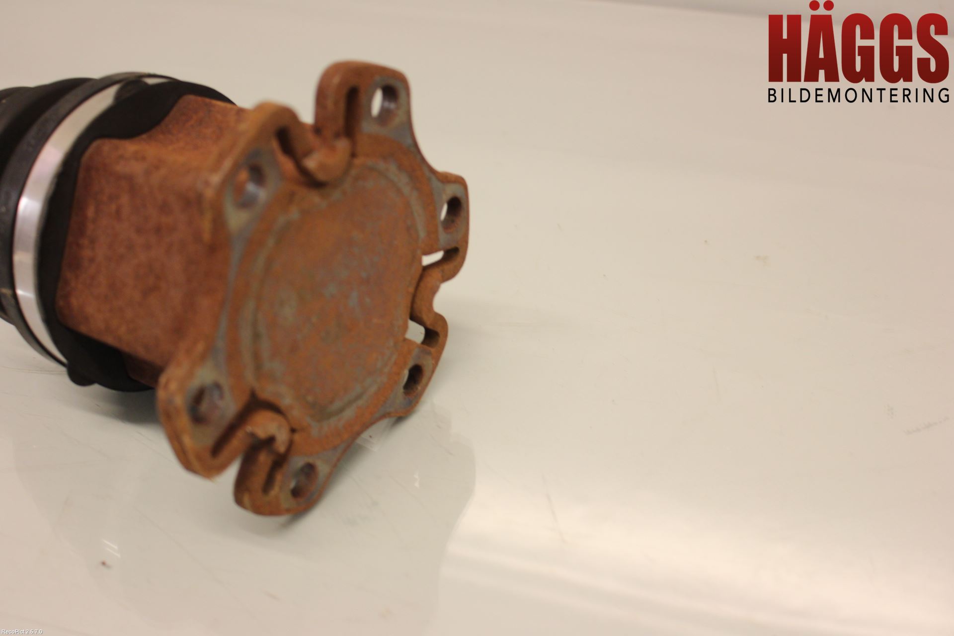 Audi A6/S6     05-11 Drivaxel Fram Vänster