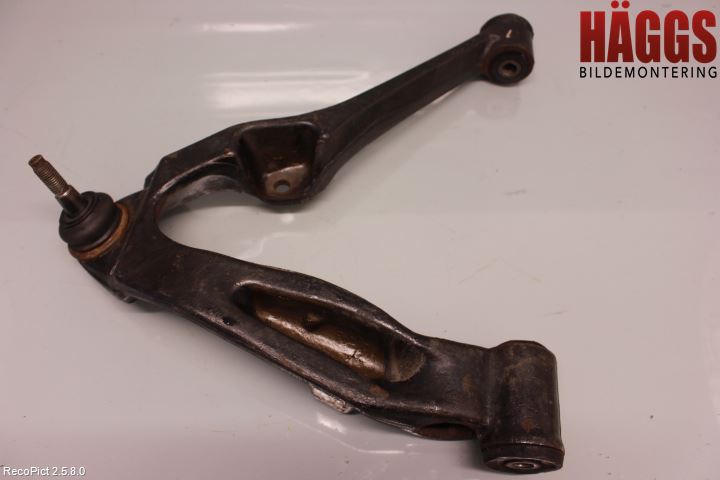 Hummer H2 Bärarm Fram Undre Hö