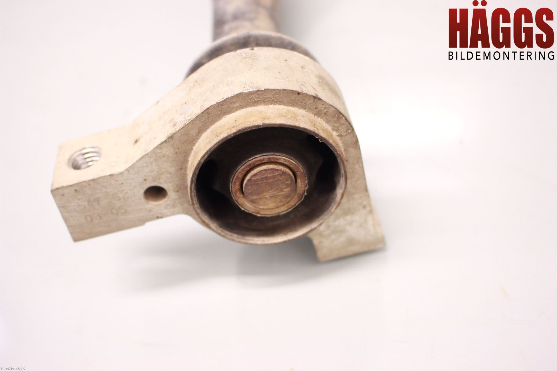 Citroen C5     05-08 Bärarm Fram Undre Hö