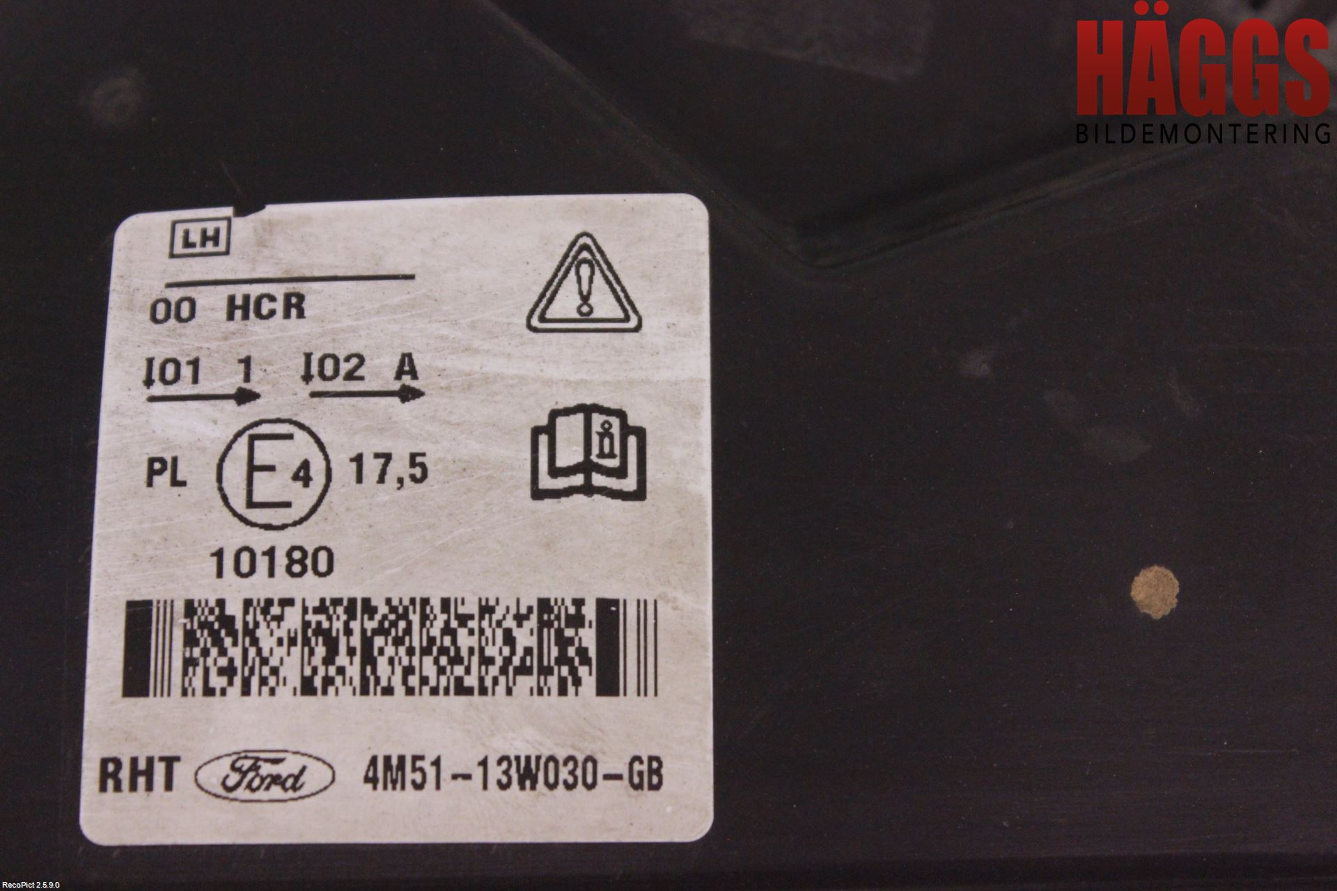 Ford FOCUS     04-07 Strålkastare Vänster