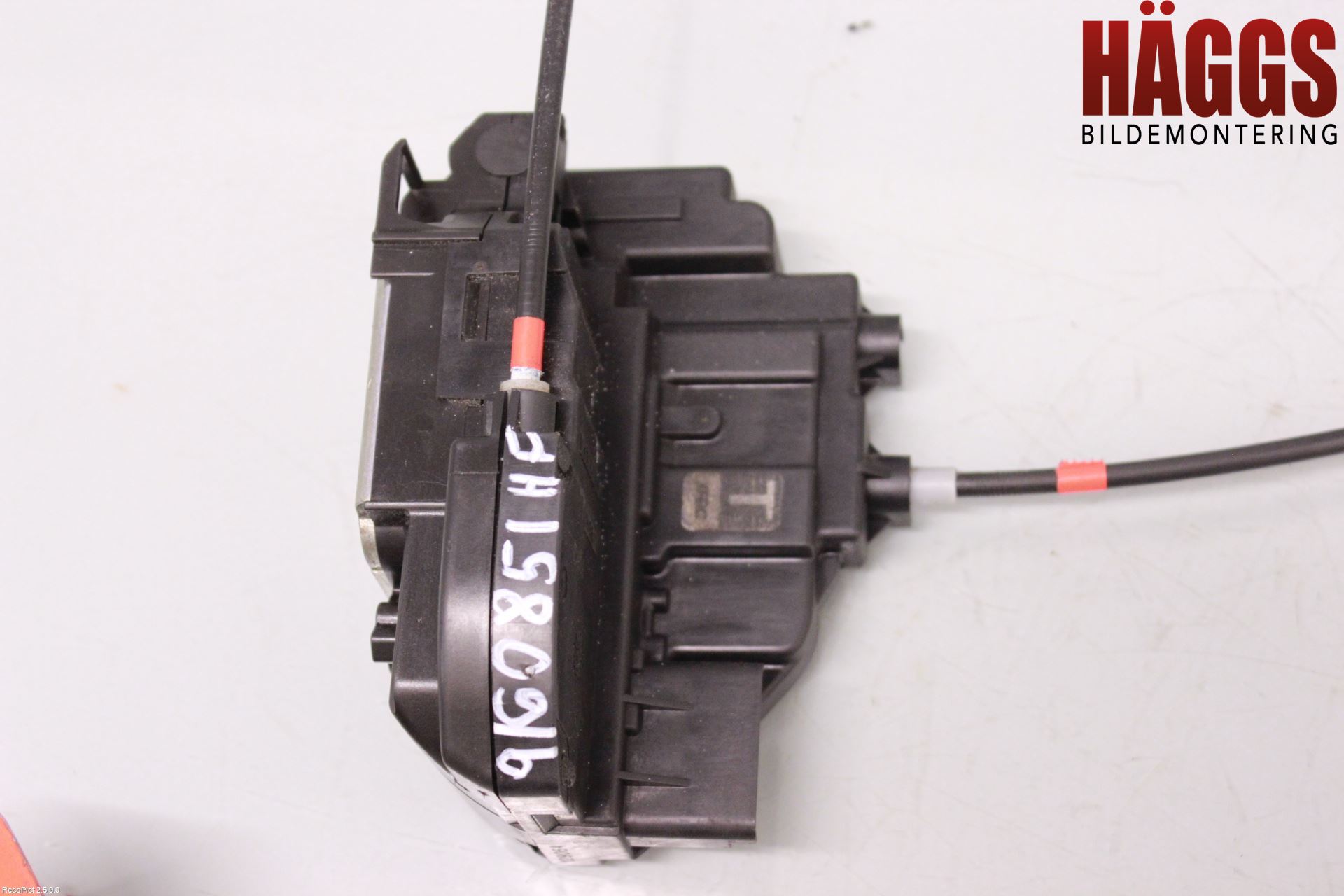 Nissan NOTE E11 06-14 Låskista-Dörrlås