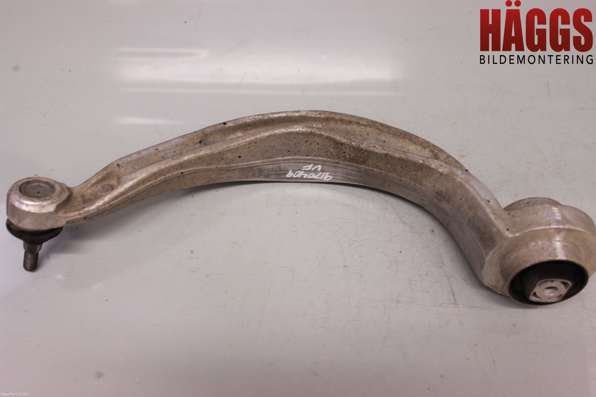 Audi A4/S4 08-11 Bärarm Fram Övre Vä