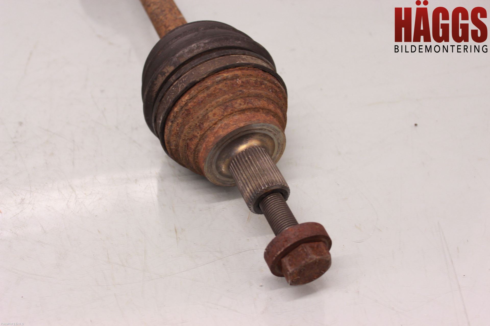 Volkswagen VW GOLF V 04-09 Drivaxel Fram Vänster